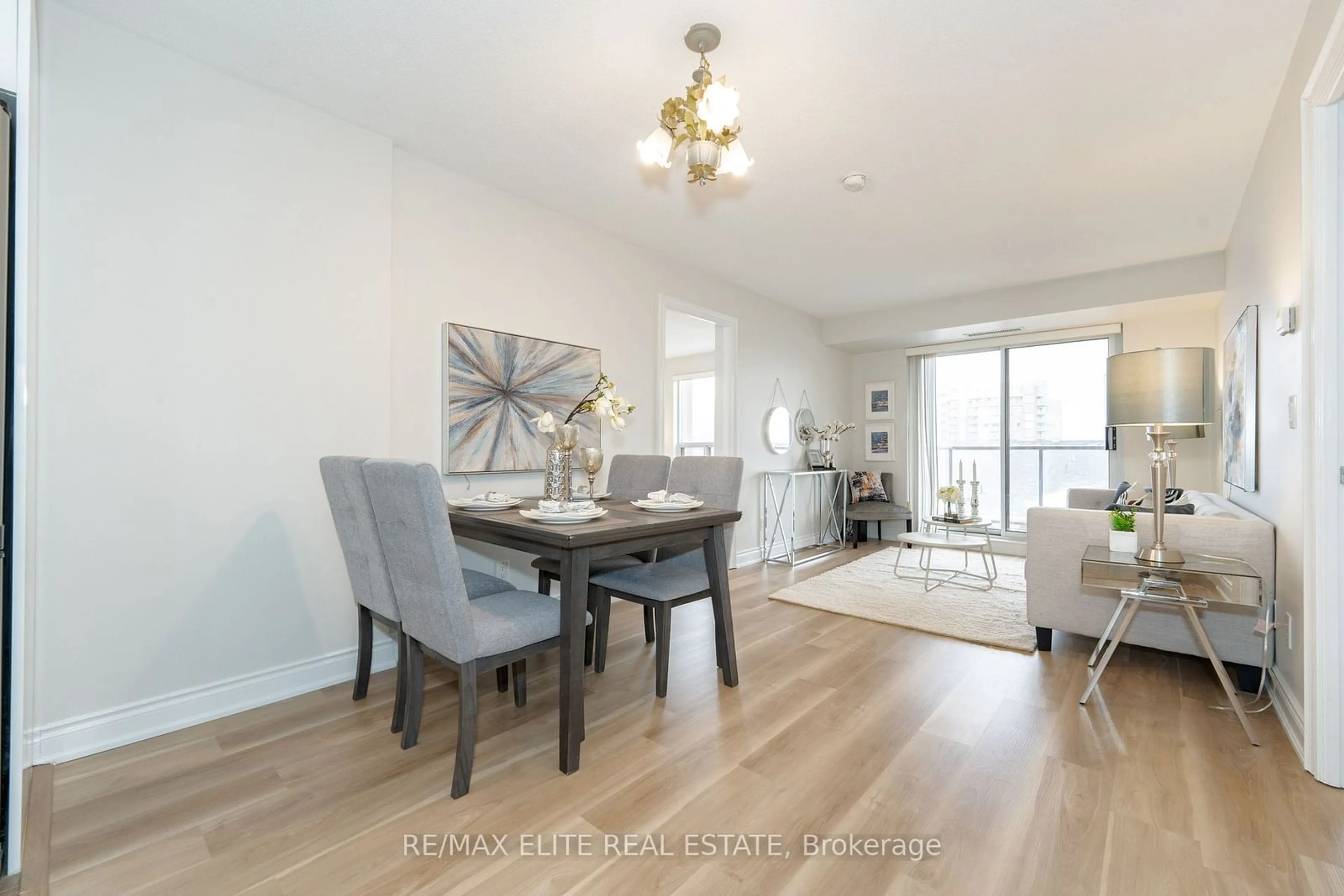 Dining room, wood/laminate floor for 39 Galleria Pkwy #616, Markham Ontario L3T 0A6