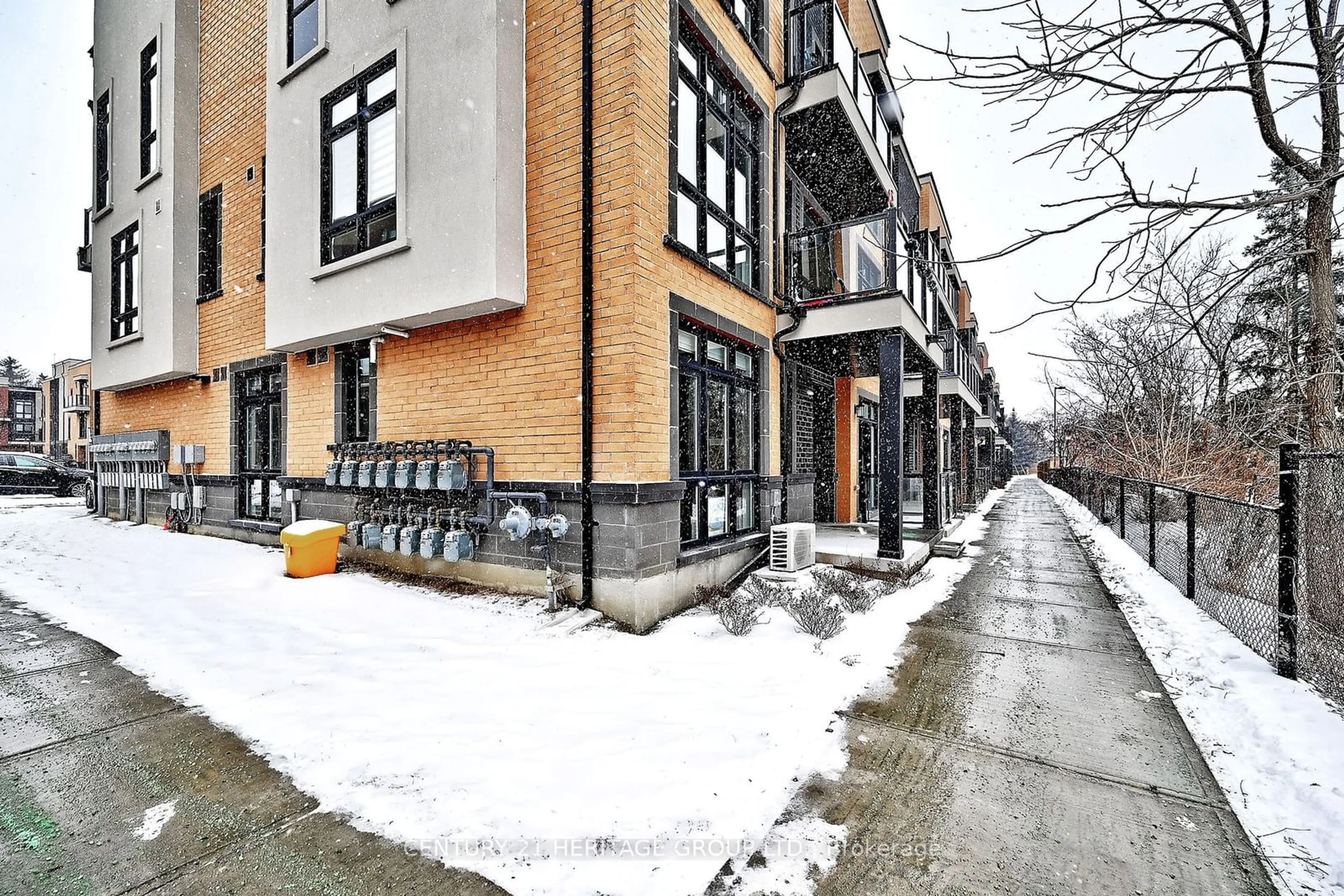 Patio, street for 7 Phelps Lane #11, Richmond Hill Ontario L4E 1J4