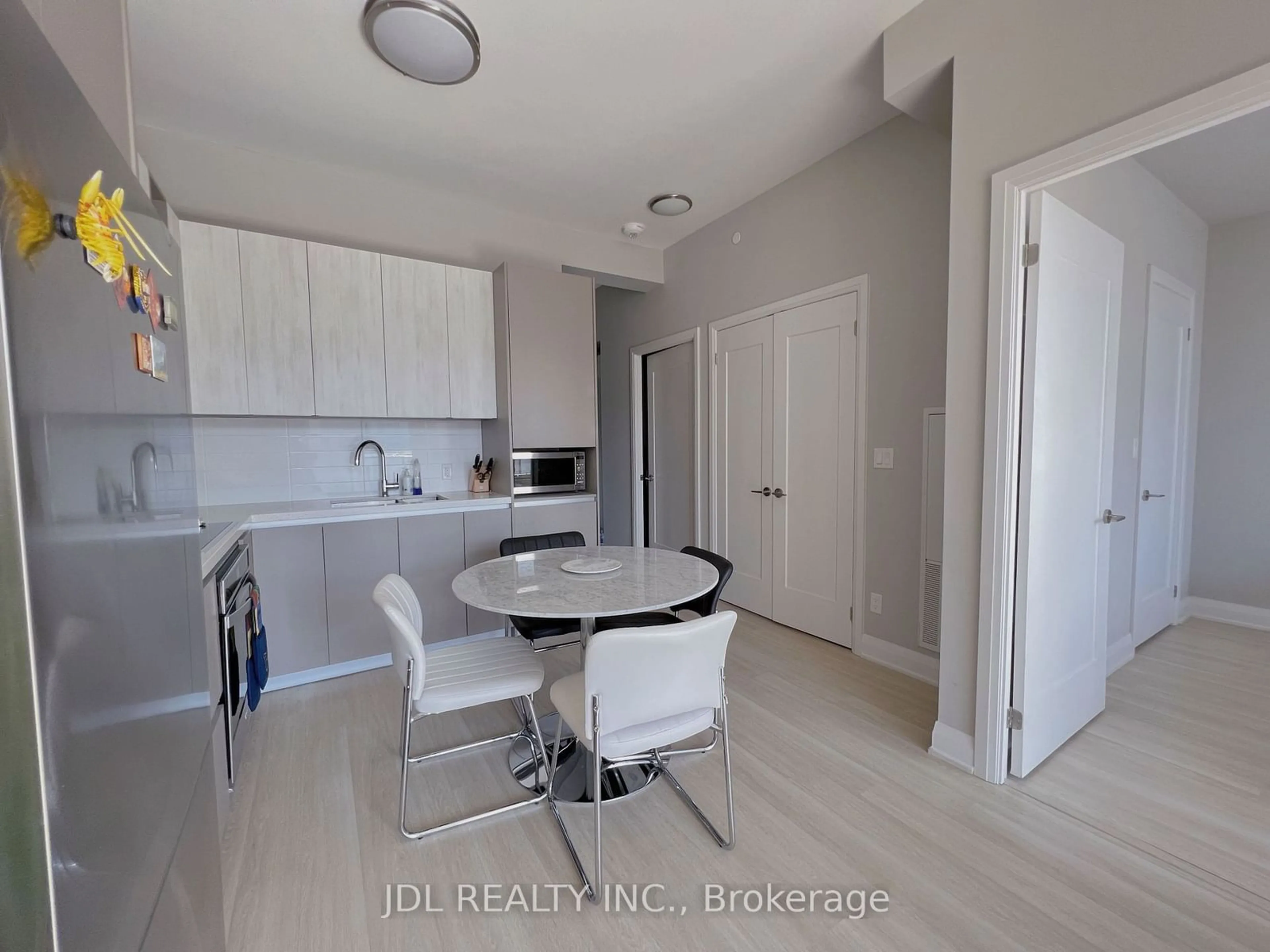 Open concept kitchen, unknown for 396 Highway 7 Rd #908, Richmond Hill Ontario L4B 0G7