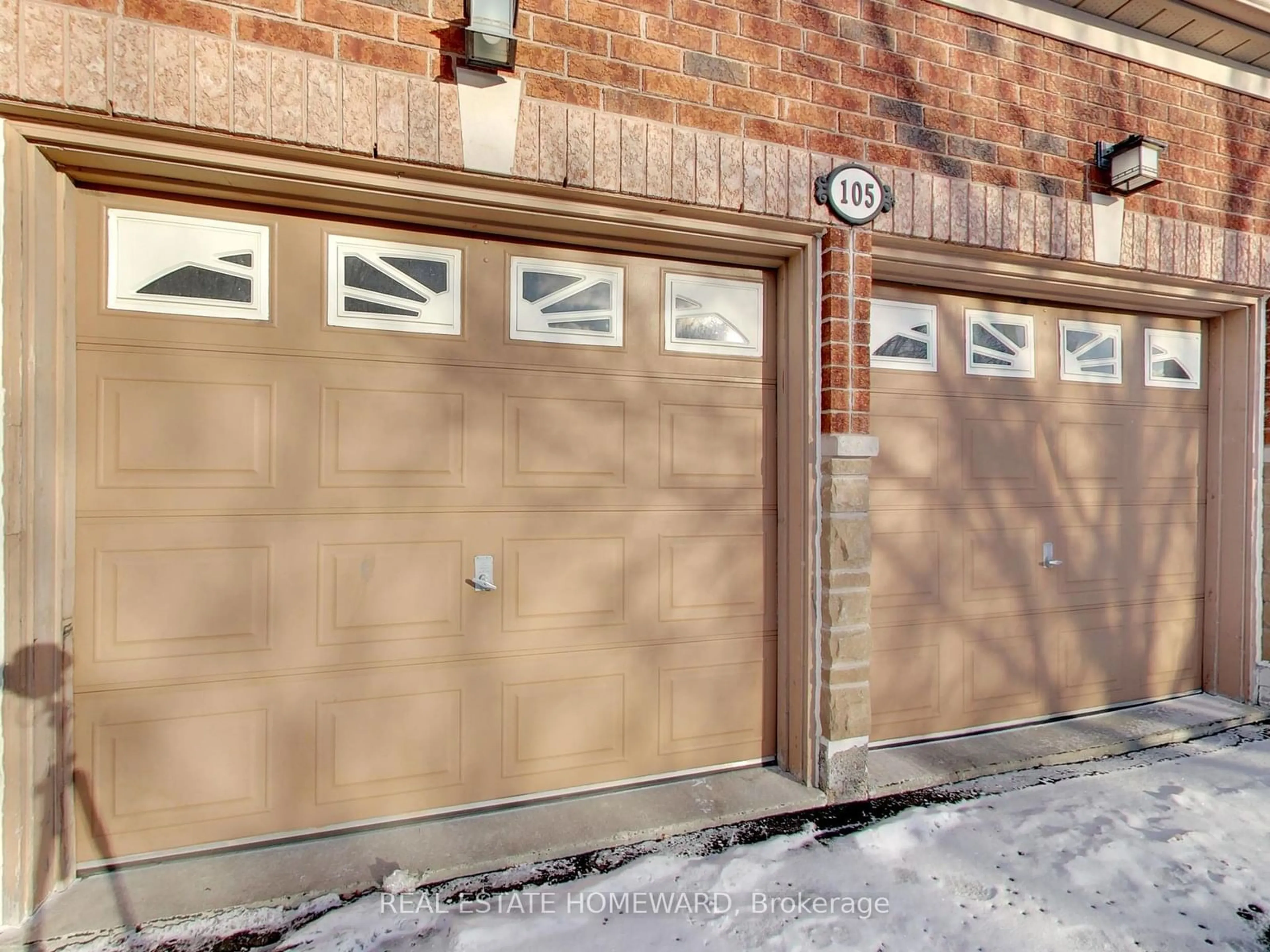 Indoor garage for 105 Chasser Dr, Markham Ontario L6E 1S7