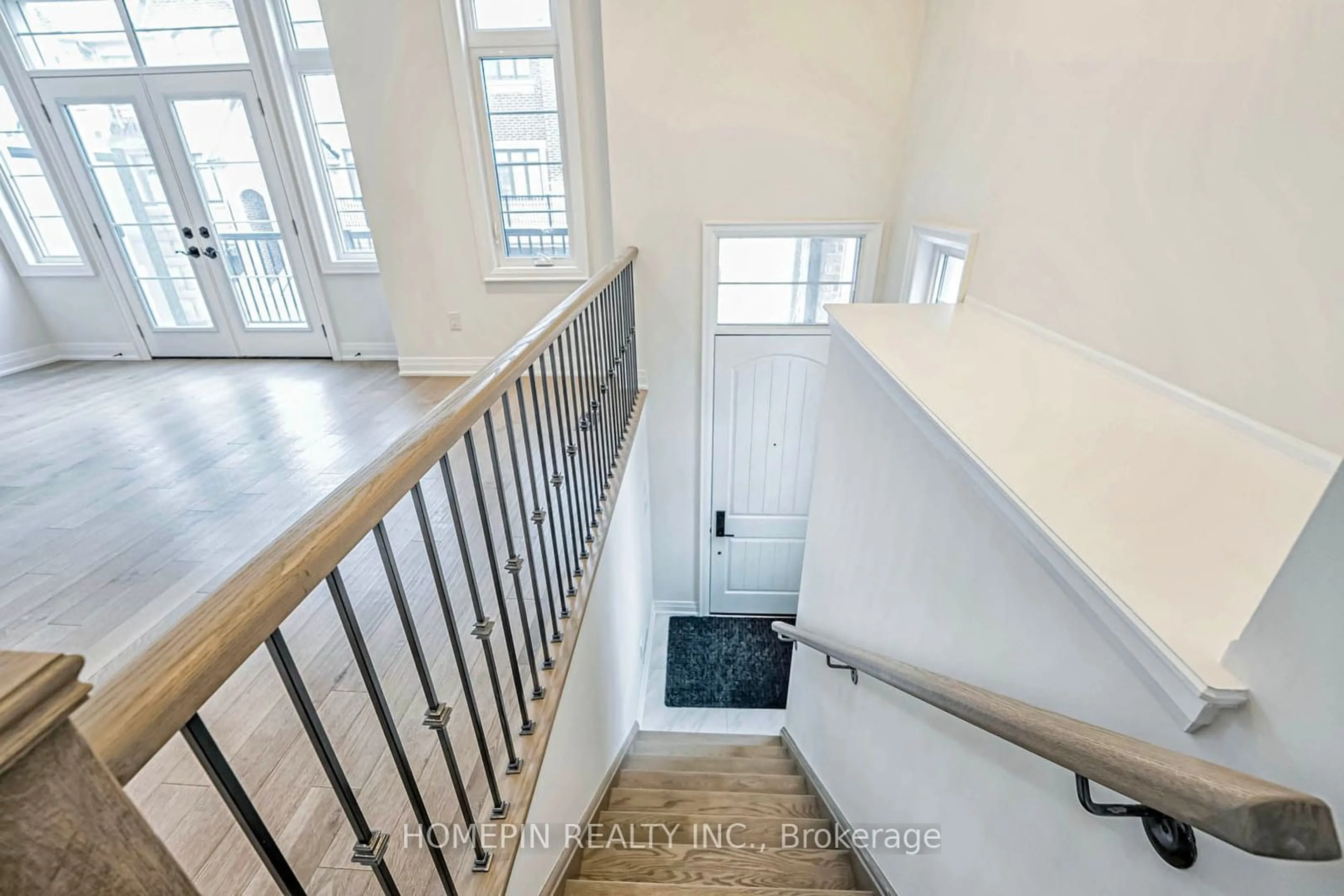 Stairs for 8 Gardeners Lane, Markham Ontario L6C 3L5