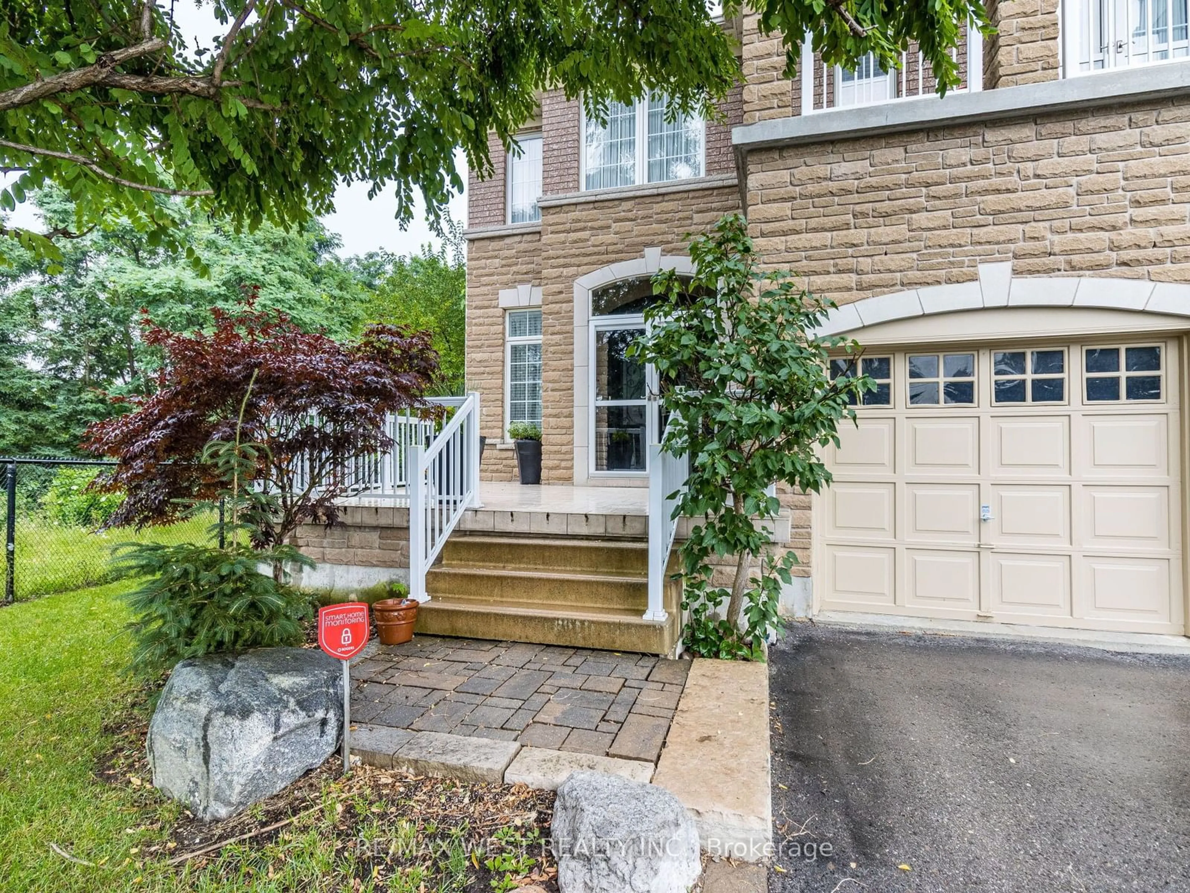 Home with brick exterior material, street for 23 Sunset Rdge, Vaughan Ontario L4H 1W1