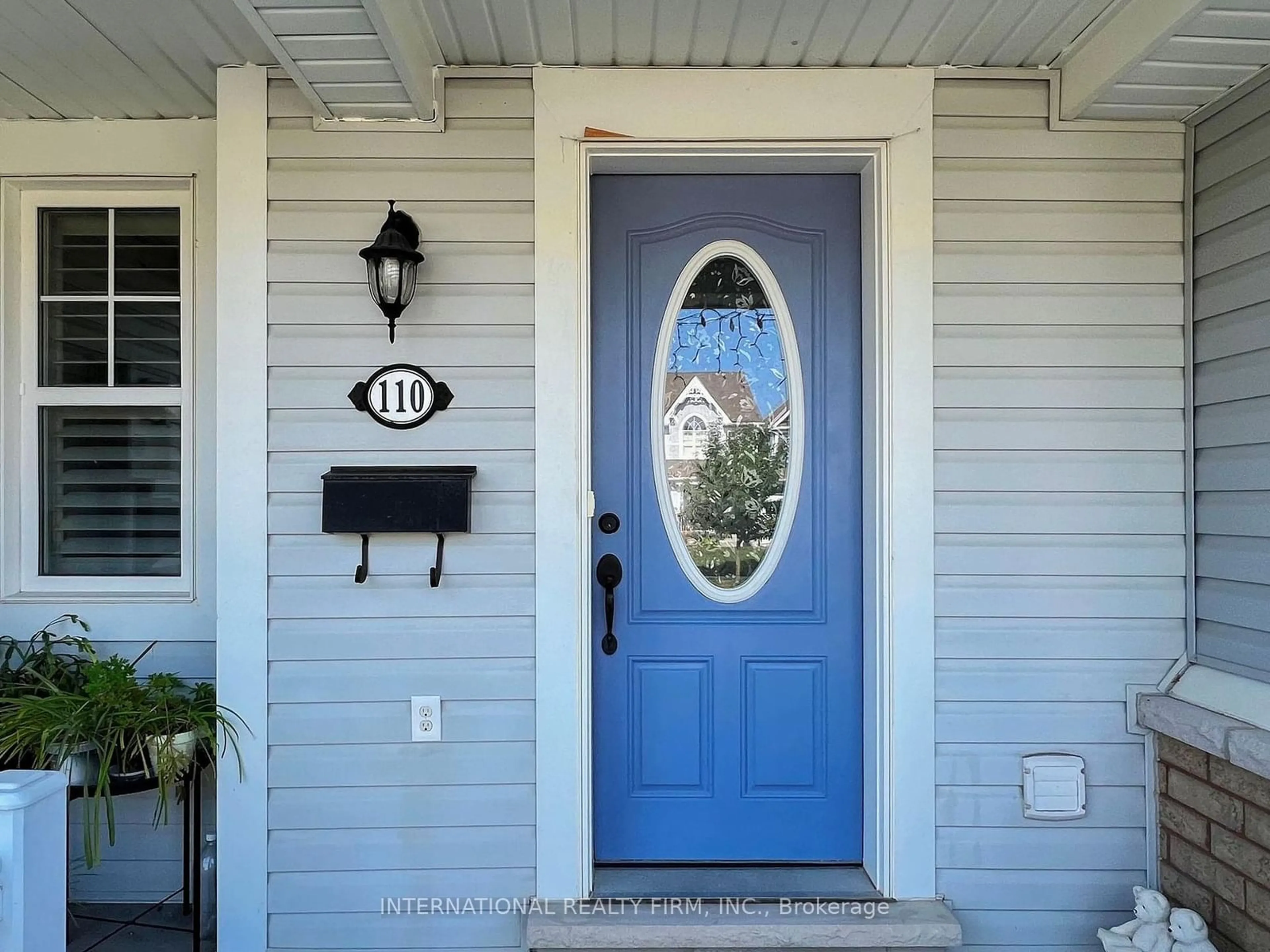 Home with vinyl exterior material, street for 110 Swenson St, New Tecumseth Ontario L9R 0K2