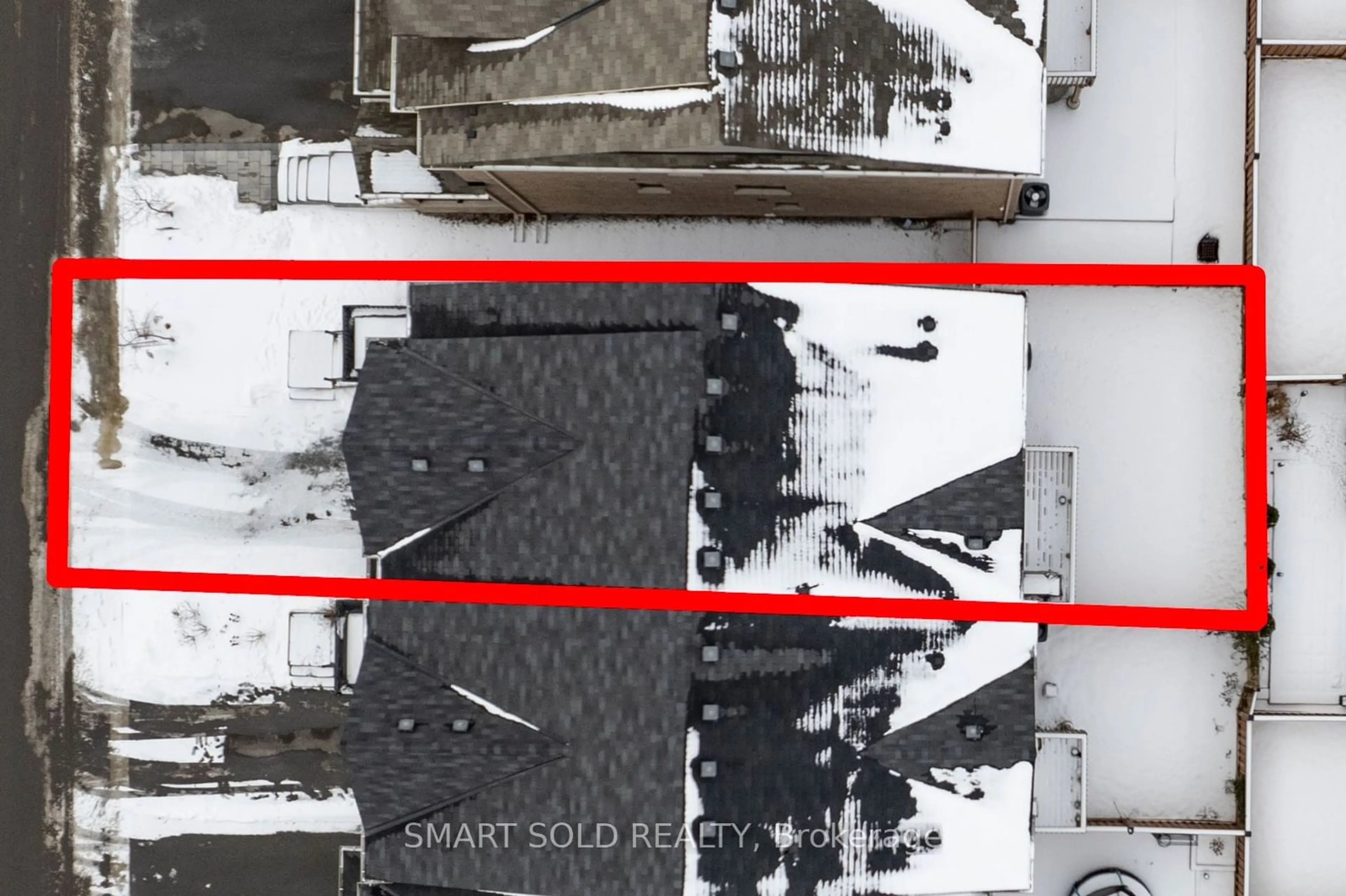 A pic from outside/outdoor area/front of a property/back of a property/a pic from drone, street for 12 Fraleigh Ave, Markham Ontario L6C 0Y9