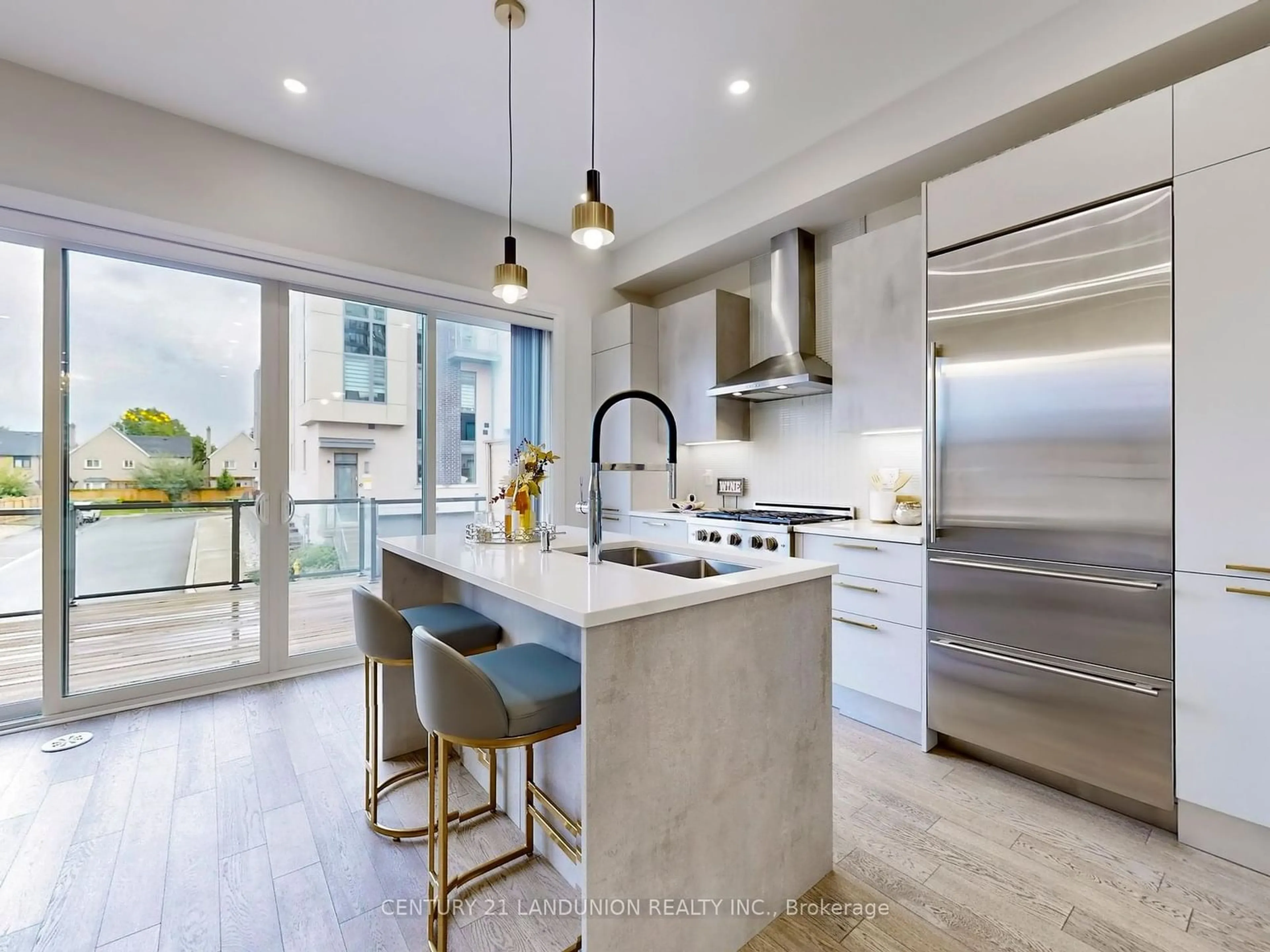 Contemporary kitchen, unknown for 841 Clark Ave, Vaughan Ontario L4J 0K6