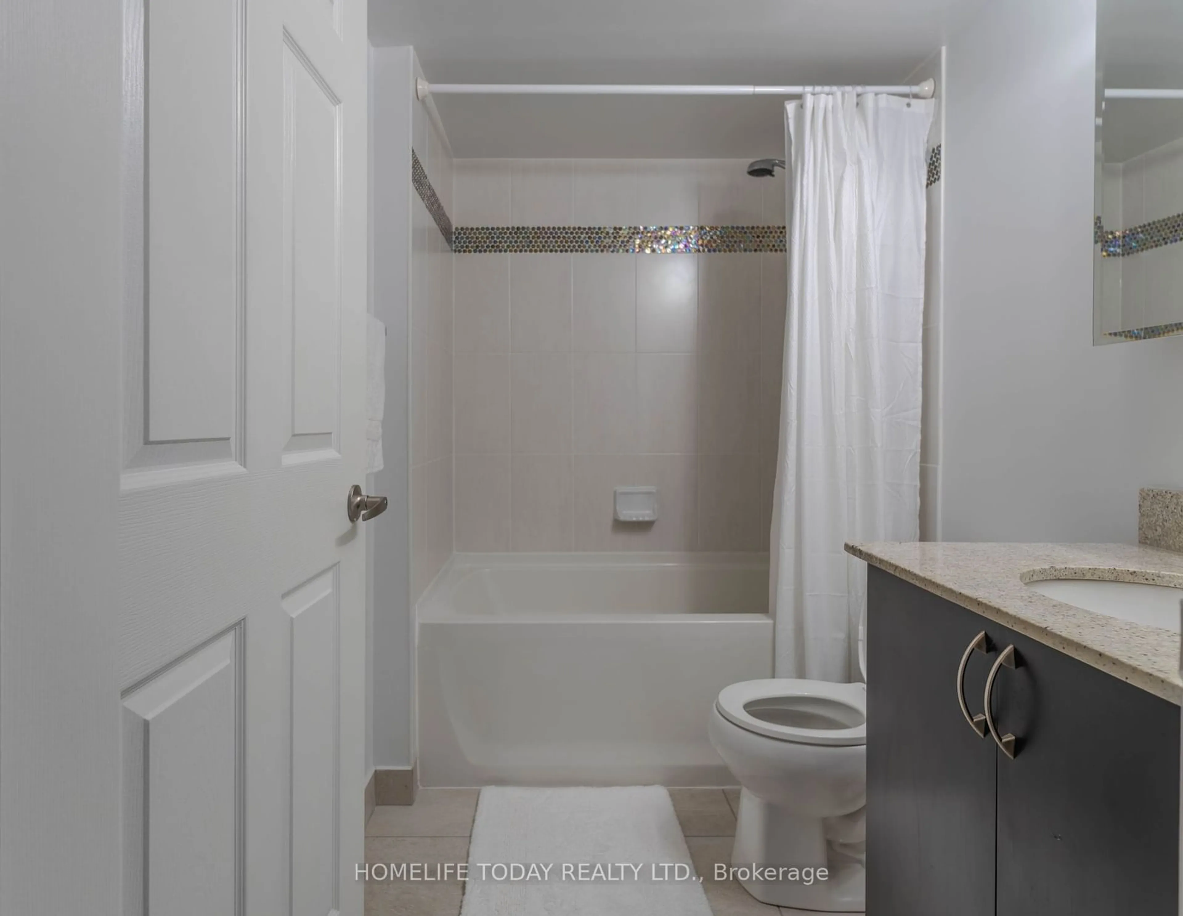 Standard bathroom, unknown for 73 King William Cres #510, Richmond Hill Ontario L4B 0C2