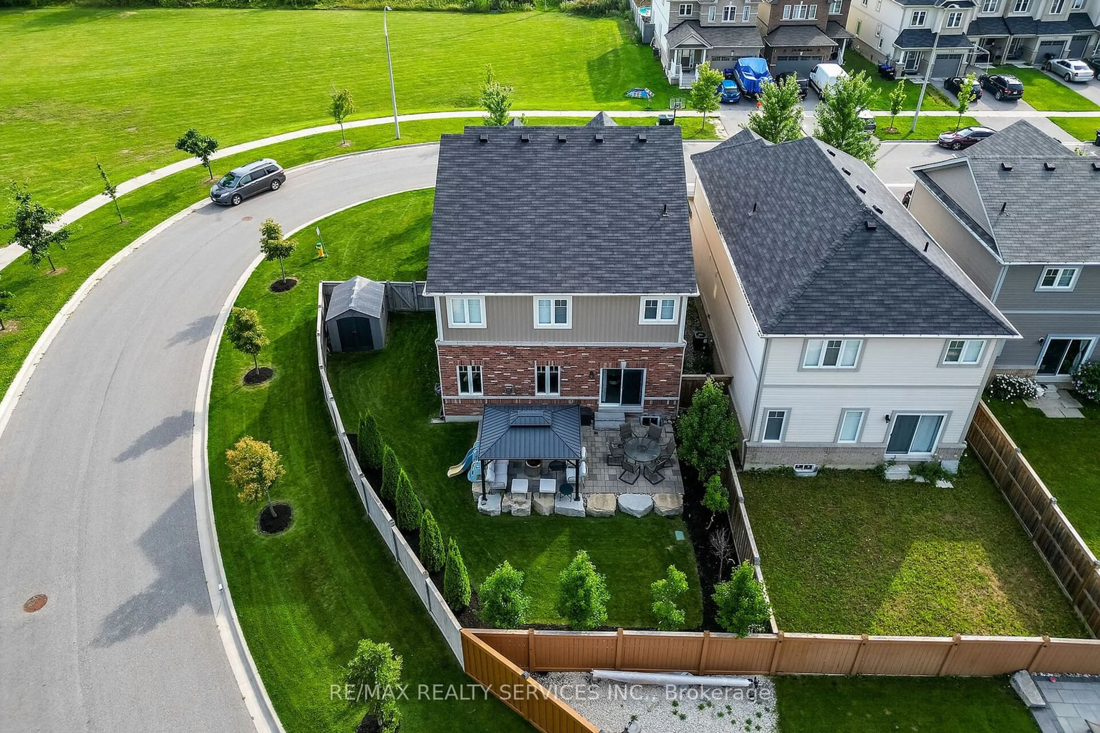 A pic from outside/outdoor area/front of a property/back of a property/a pic from drone, street for 143 Knight St, New Tecumseth Ontario L9R 0R5