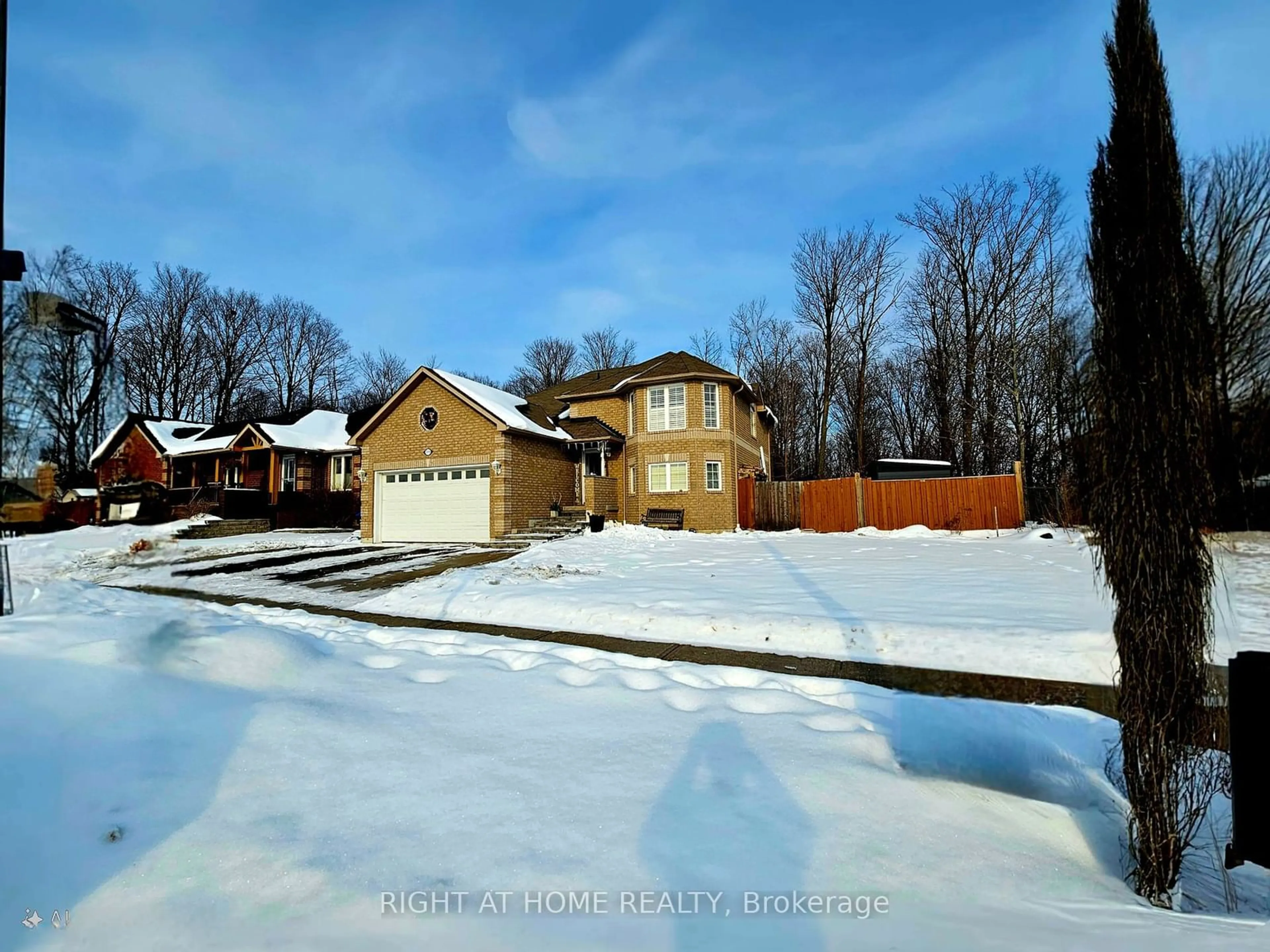 A pic from outside/outdoor area/front of a property/back of a property/a pic from drone, street for 2219 Webster Blvd, Innisfil Ontario L9S 0E3