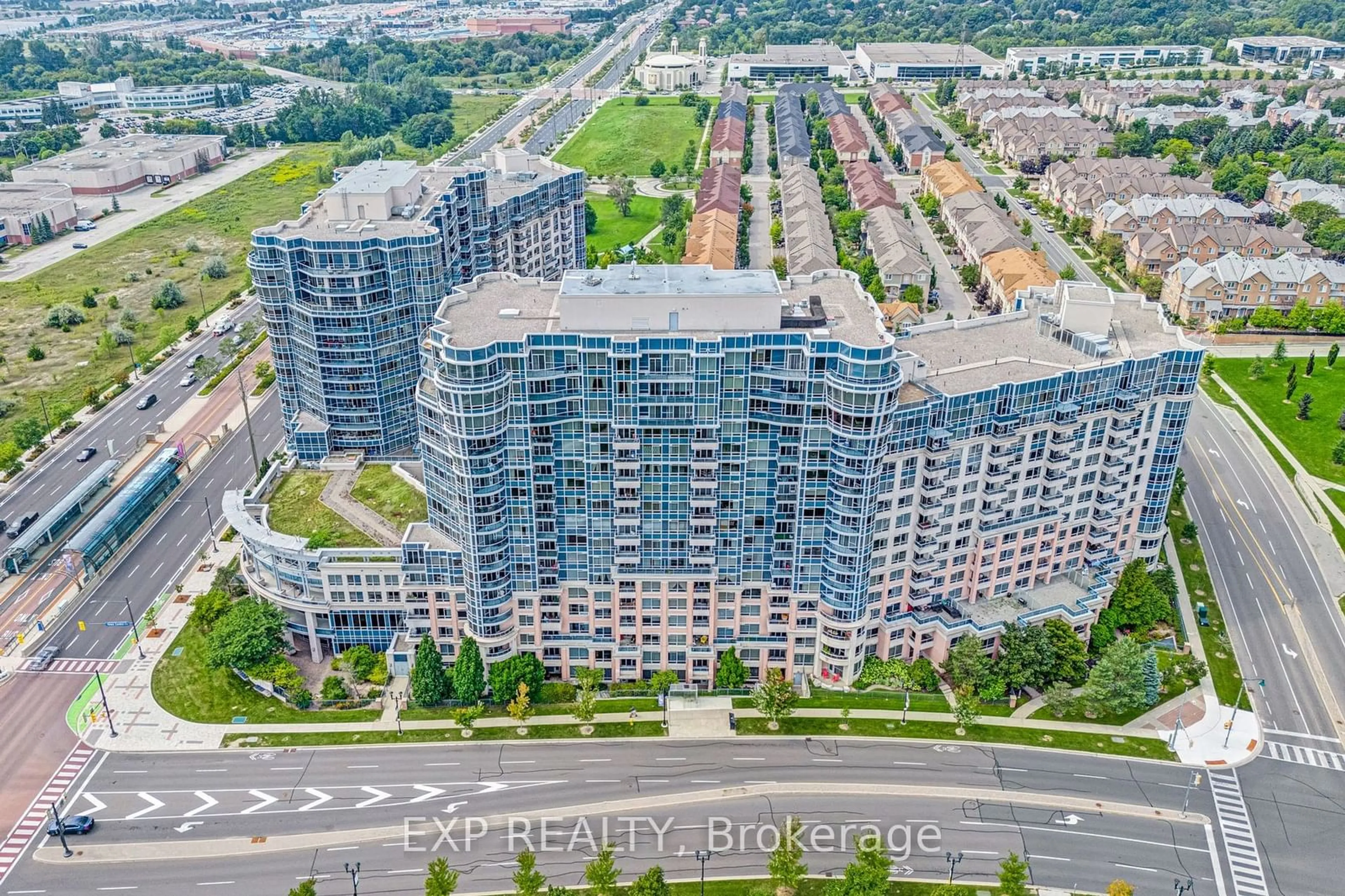 A pic from outside/outdoor area/front of a property/back of a property/a pic from drone, city buildings view from balcony for 33 Cox Blvd #334, Markham Ontario L3R 8A6