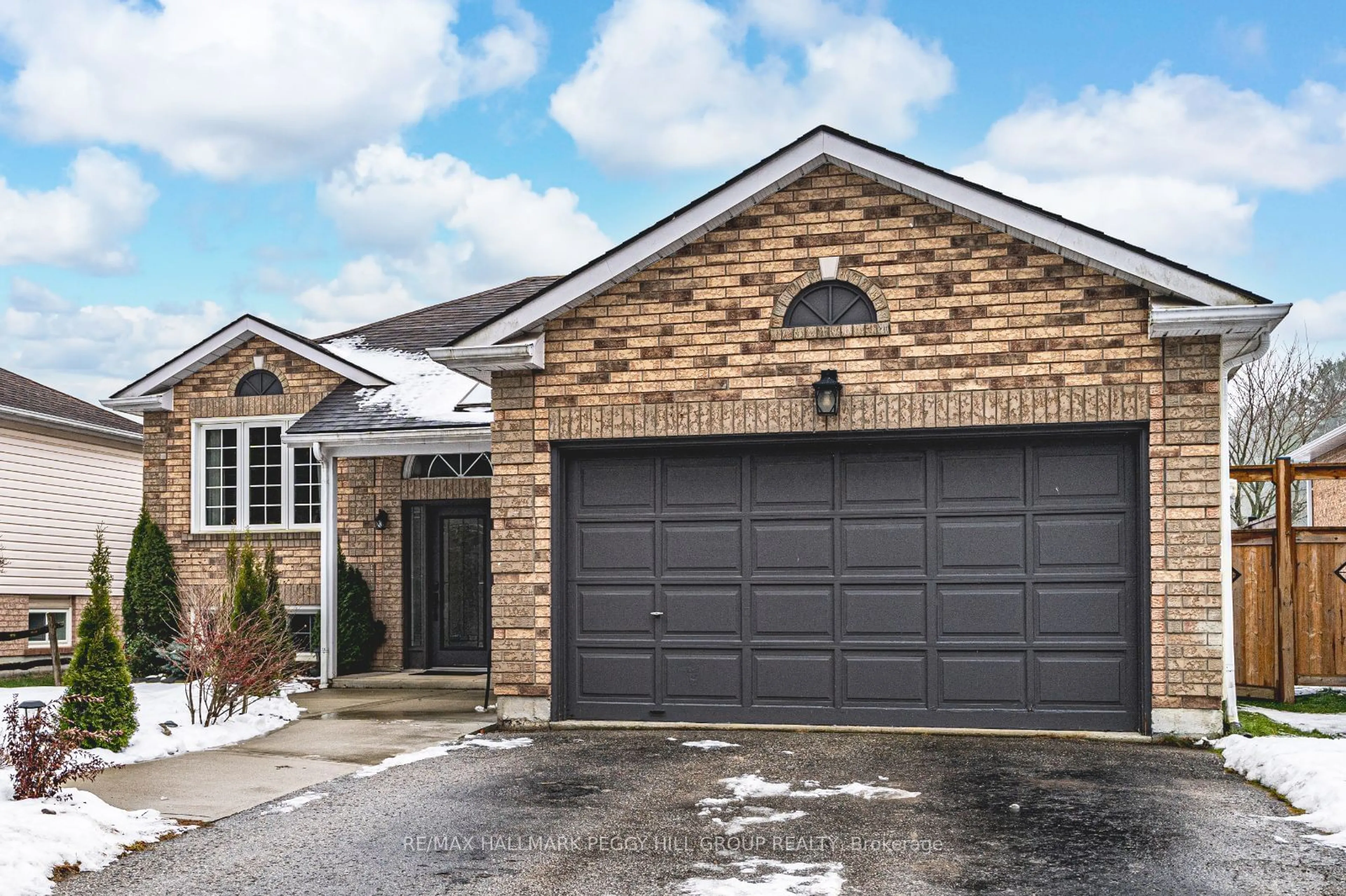 Home with brick exterior material, street for 851 9th Line, Innisfil Ontario L9S 3Y2