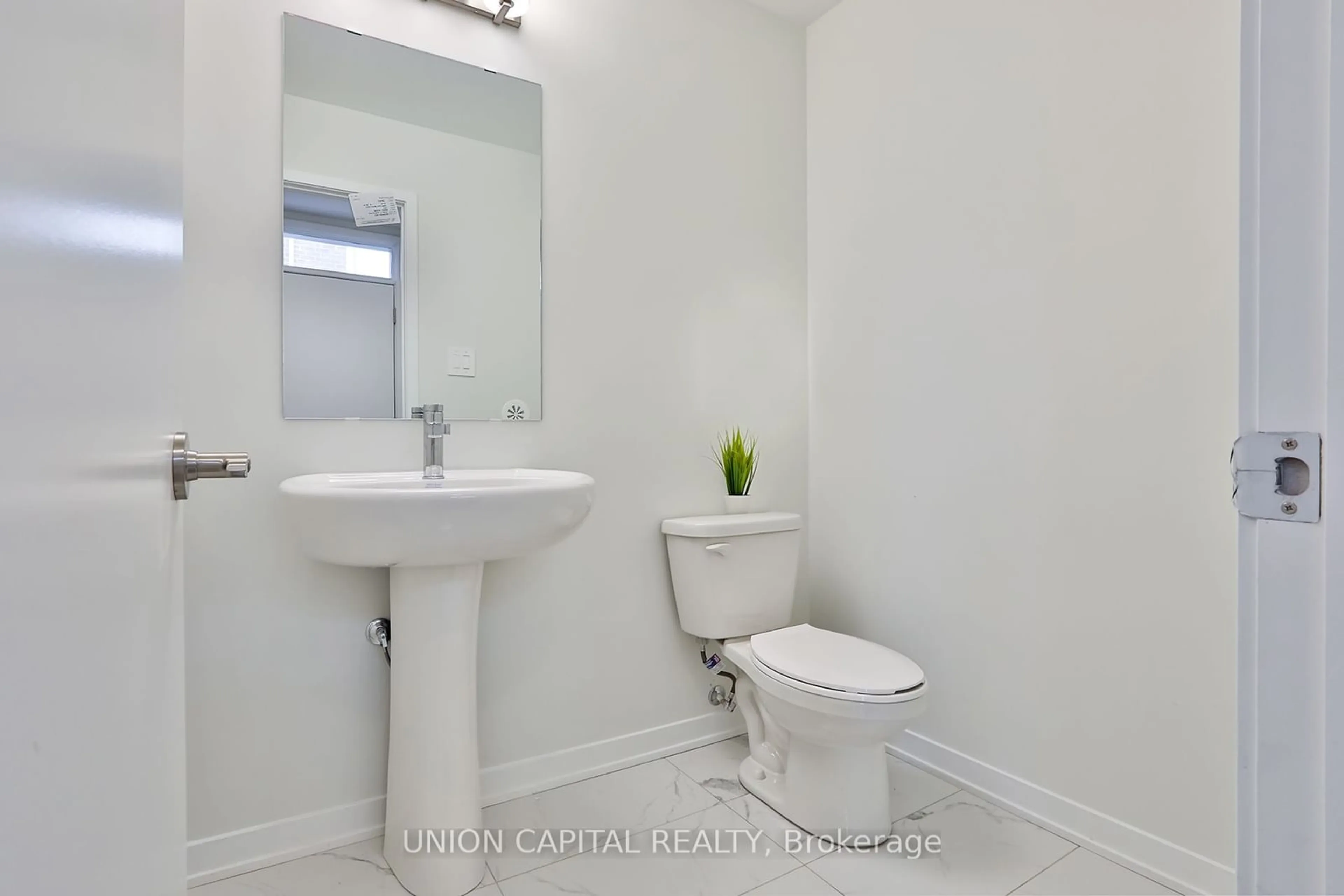 Standard bathroom, ceramic/tile floor for 10 Almond Blossom Mews #102, Vaughan Ontario L4K 0N6