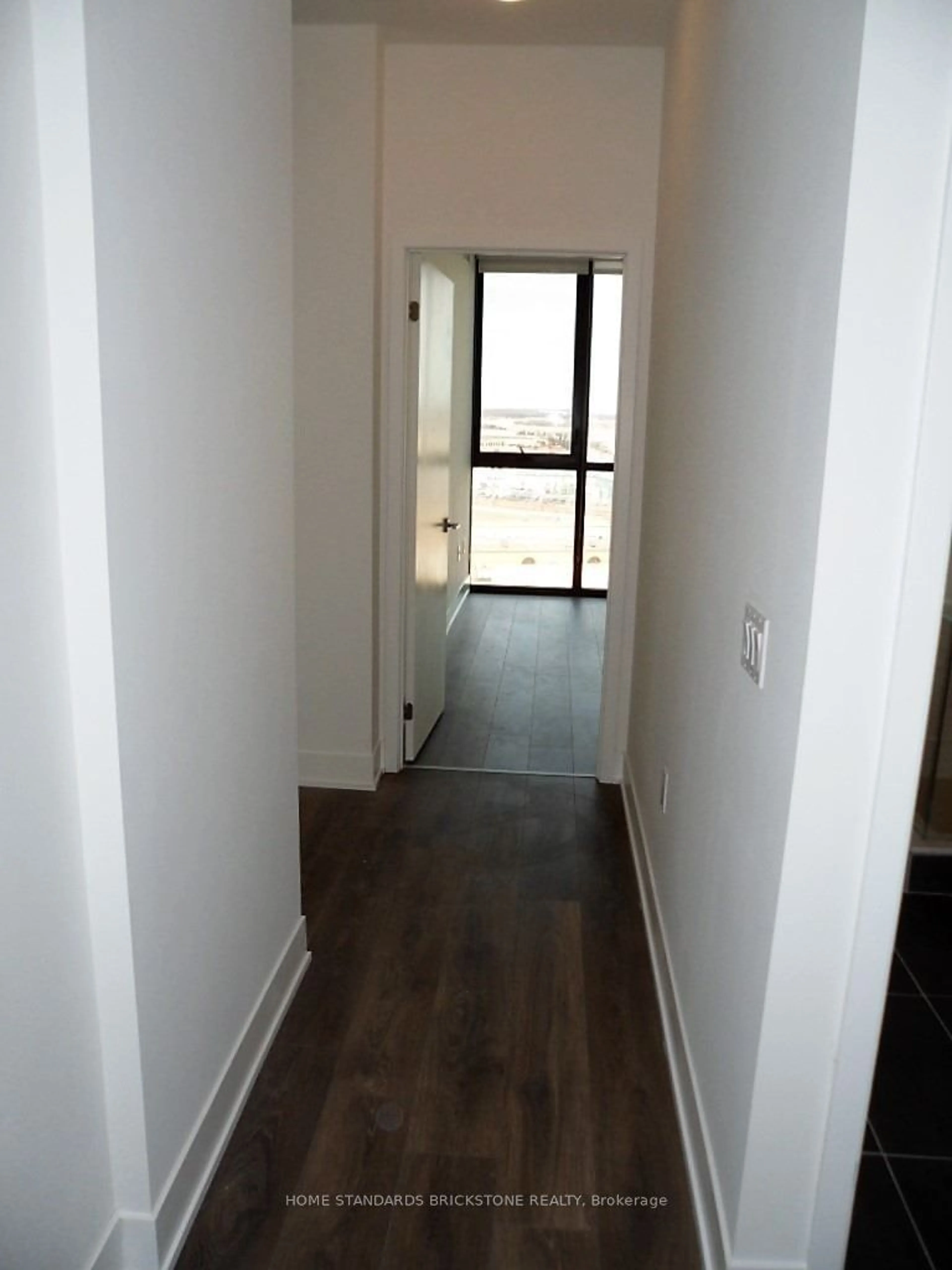 A pic of a room for 2908 Highway 7 #2107, Vaughan Ontario L4K 0K5