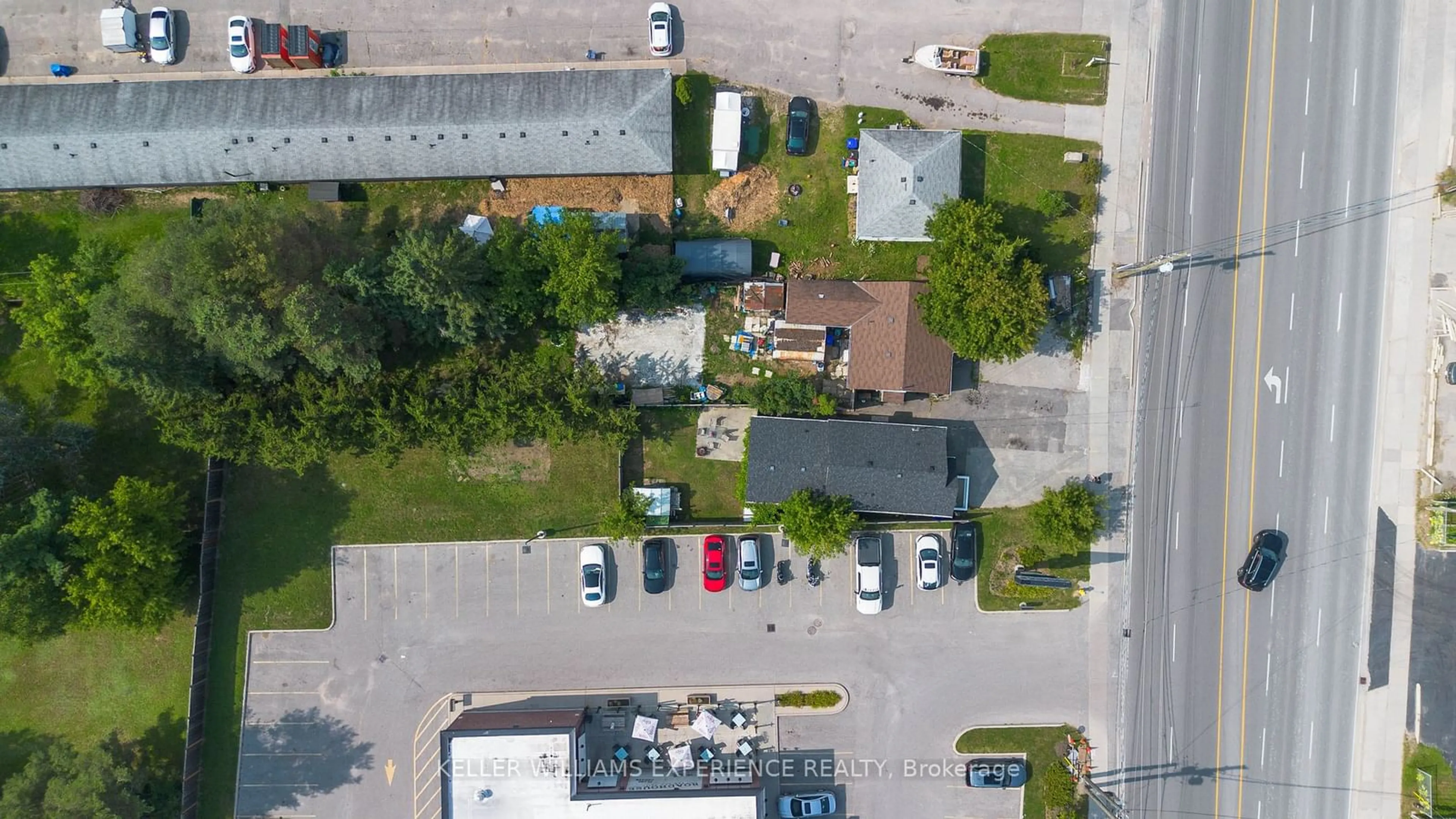 A pic from outside/outdoor area/front of a property/back of a property/a pic from drone, street for 177 Mill St, Essa Ontario L0M 1B0