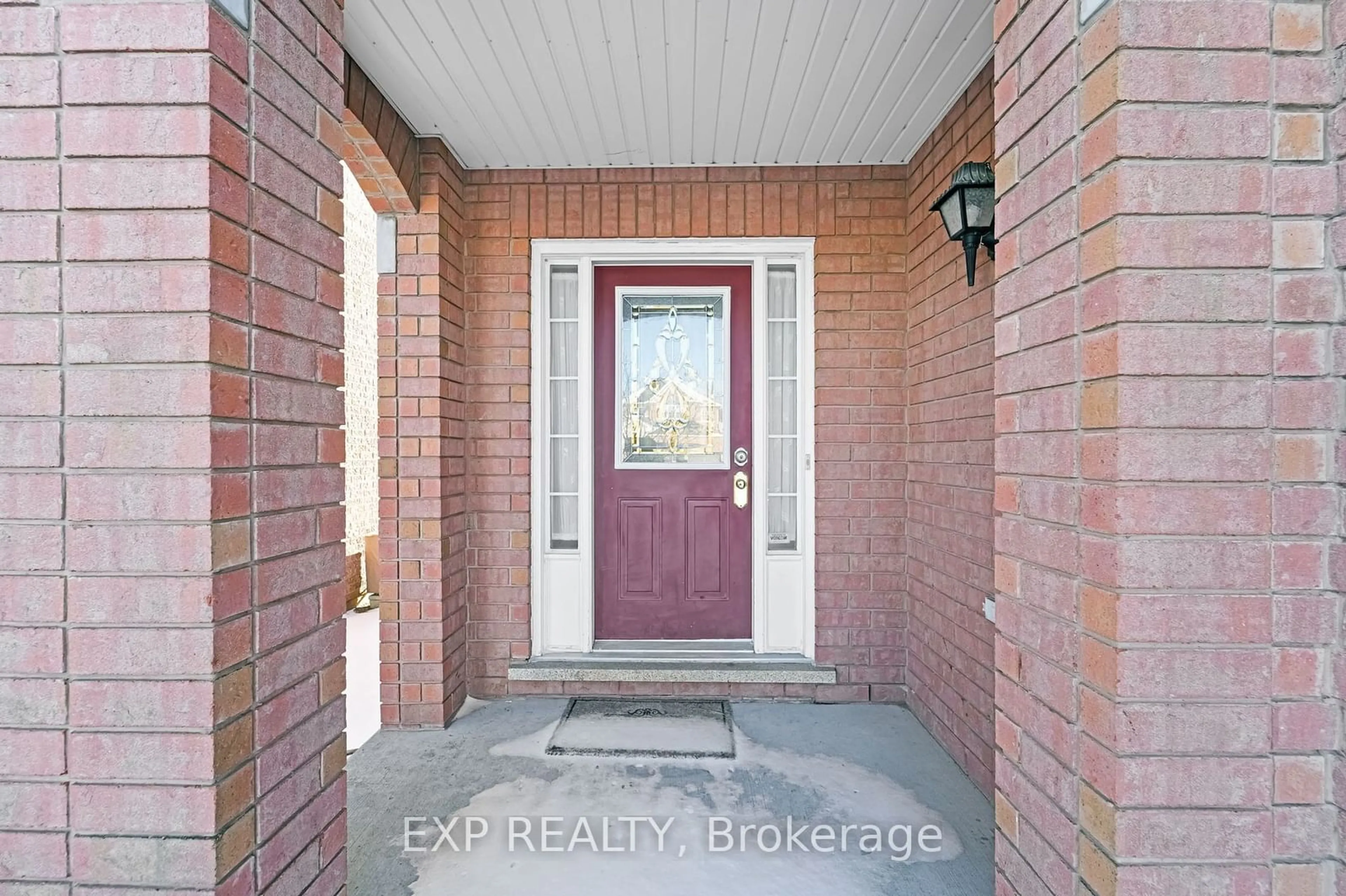 Indoor entryway for 31 Fitzwilliam Ave, Richmond Hill Ontario L4E 4N8