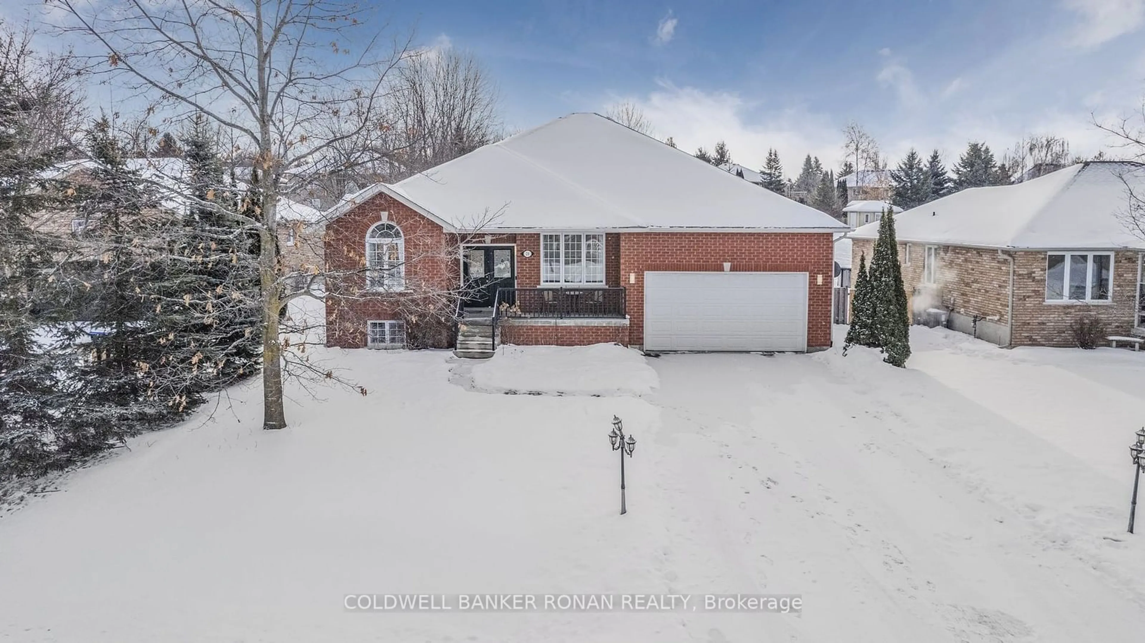 A pic from outside/outdoor area/front of a property/back of a property/a pic from drone, street for 28 Dekker St, Adjala-Tosorontio Ontario L0M 1J0