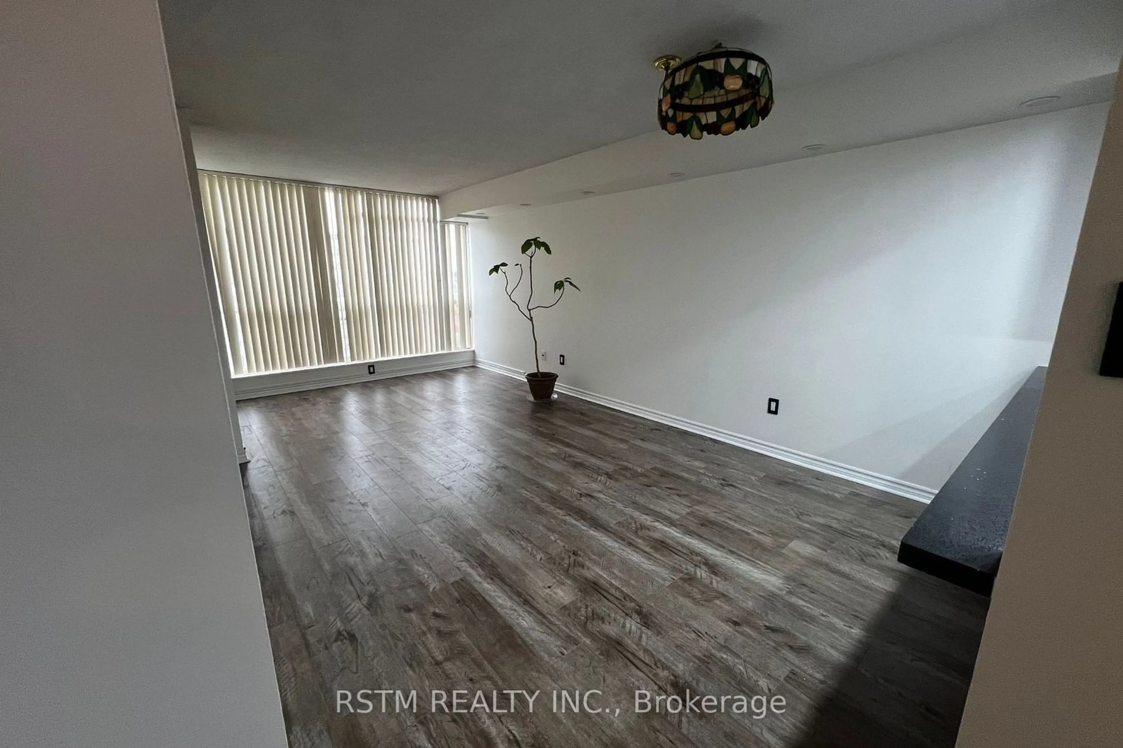 A pic of a room for 175 Cedar Ave #808, Richmond Hill Ontario L4C 9V3