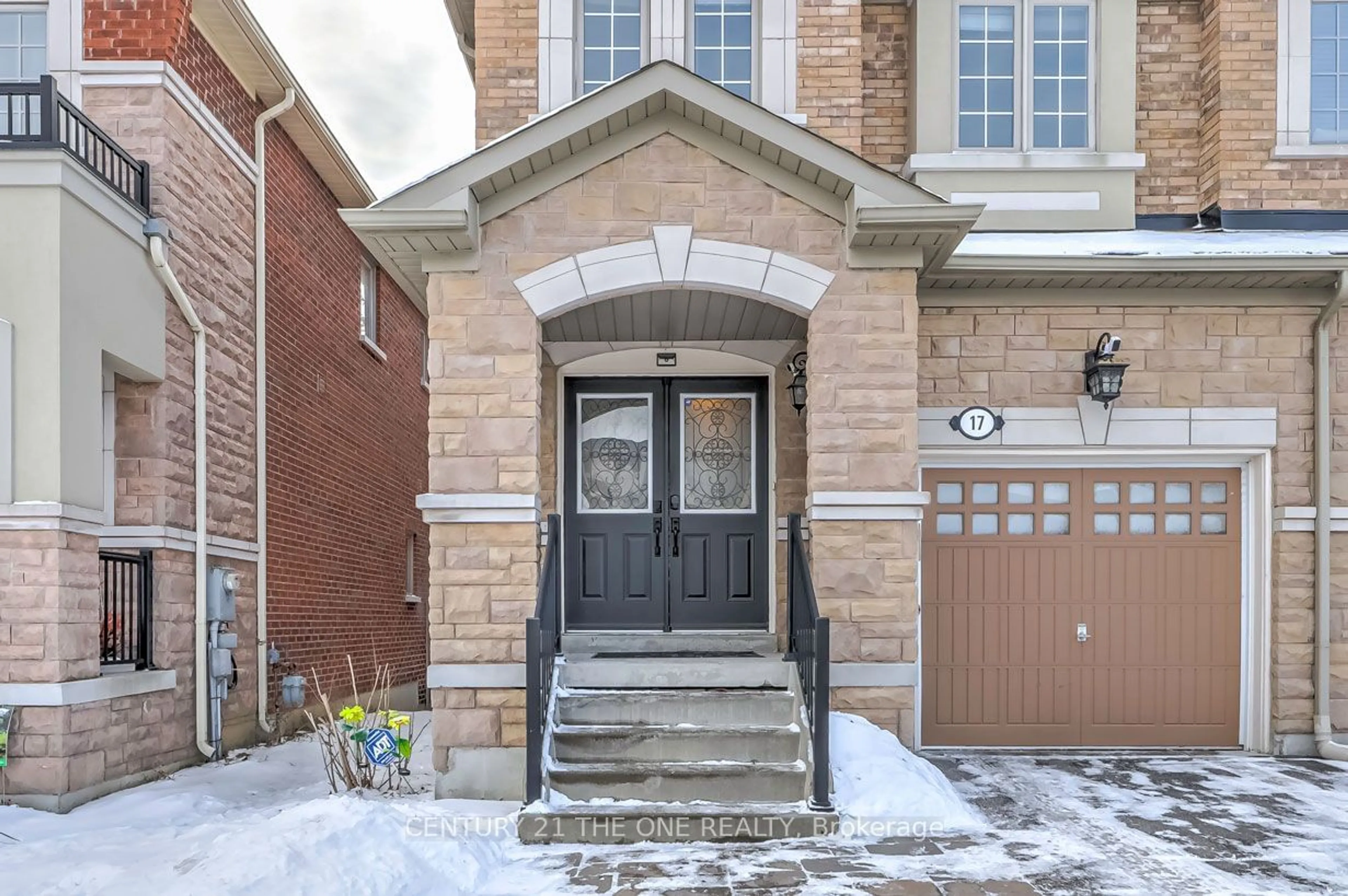 Indoor entryway for 17 Shallot Crt, Richmond Hill Ontario L4S 0C1