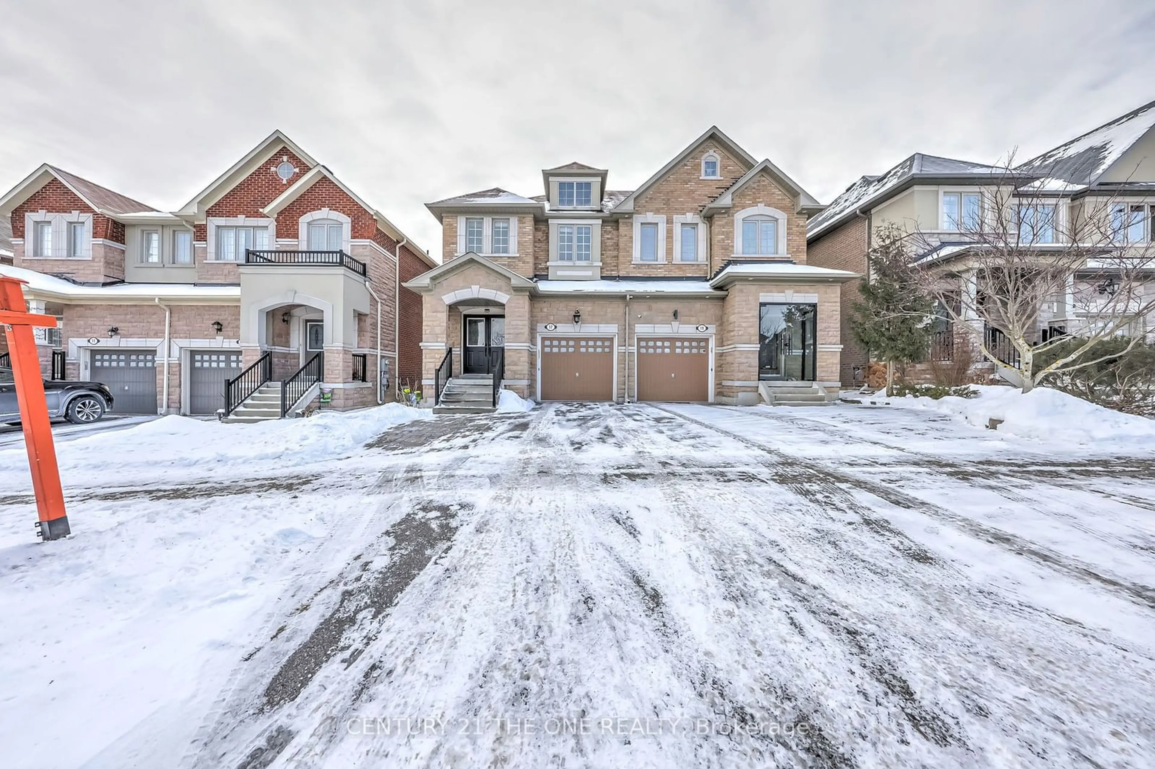 Home with brick exterior material, street for 17 Shallot Crt, Richmond Hill Ontario L4S 0C1