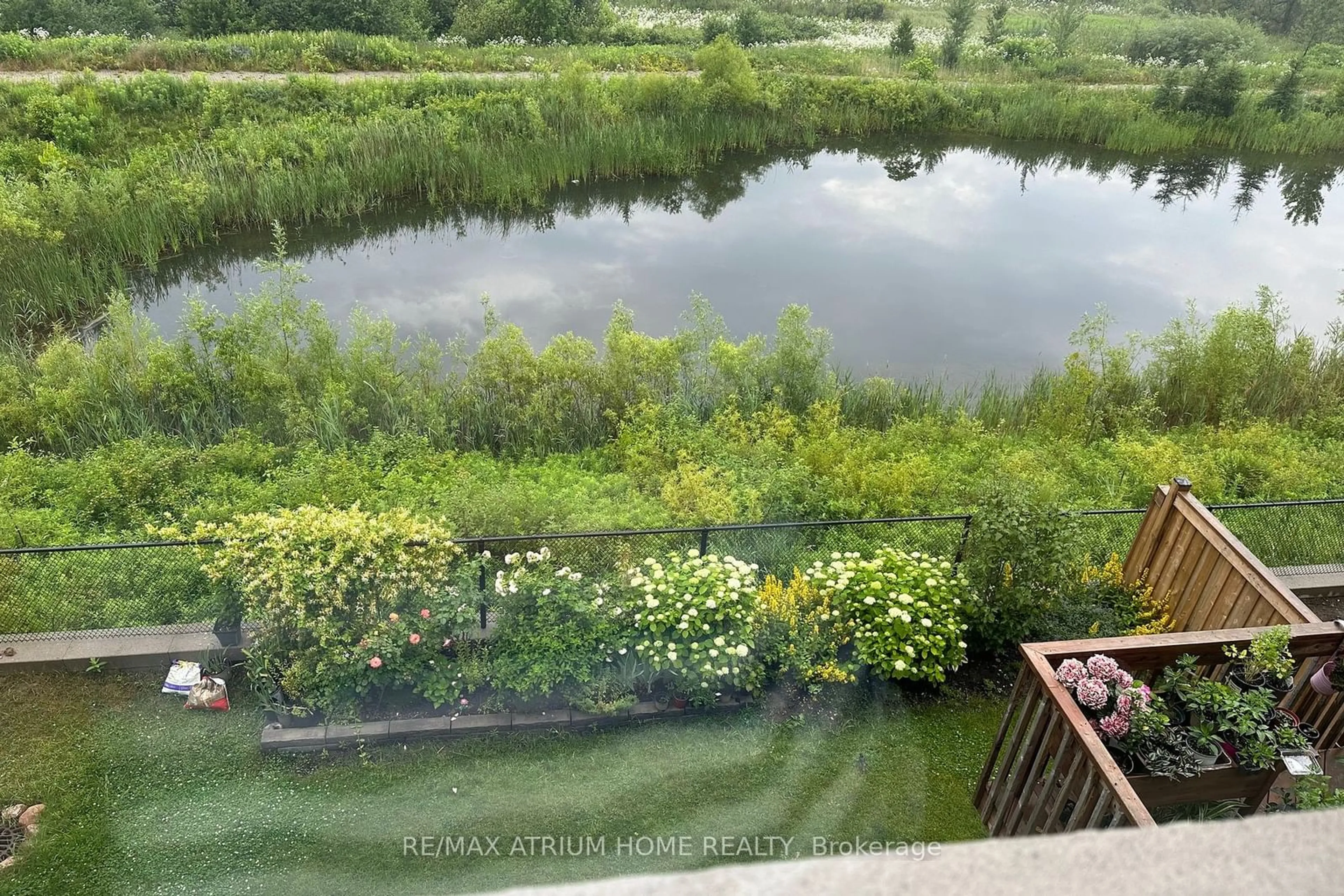 Patio, water/lake/river/ocean view for 104 Hartney Dr, Richmond Hill Ontario L4S 0K6