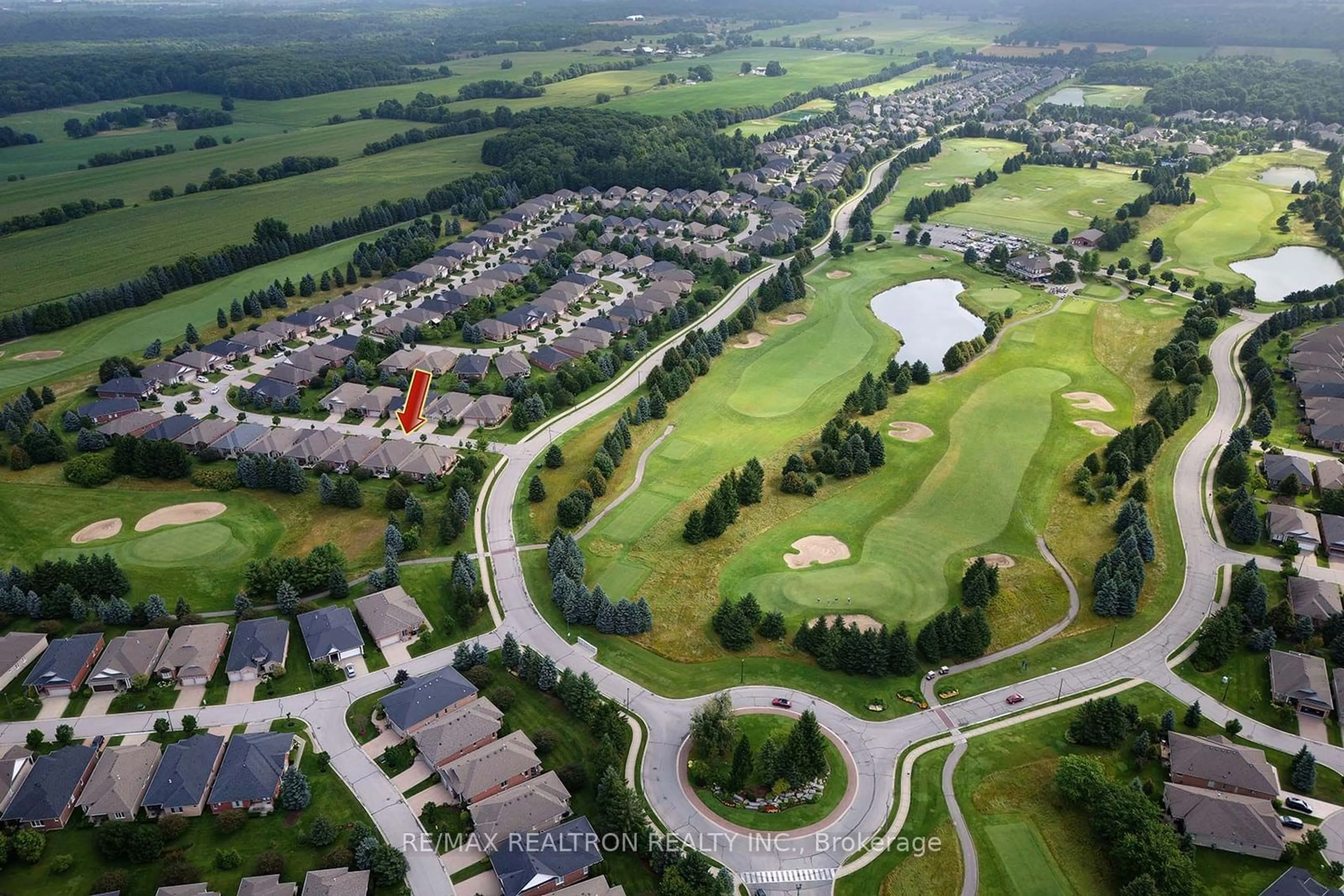 A pic from outside/outdoor area/front of a property/back of a property/a pic from drone, street for 200 Bobby Locke Lane, Whitchurch-Stouffville Ontario L4A 1R3