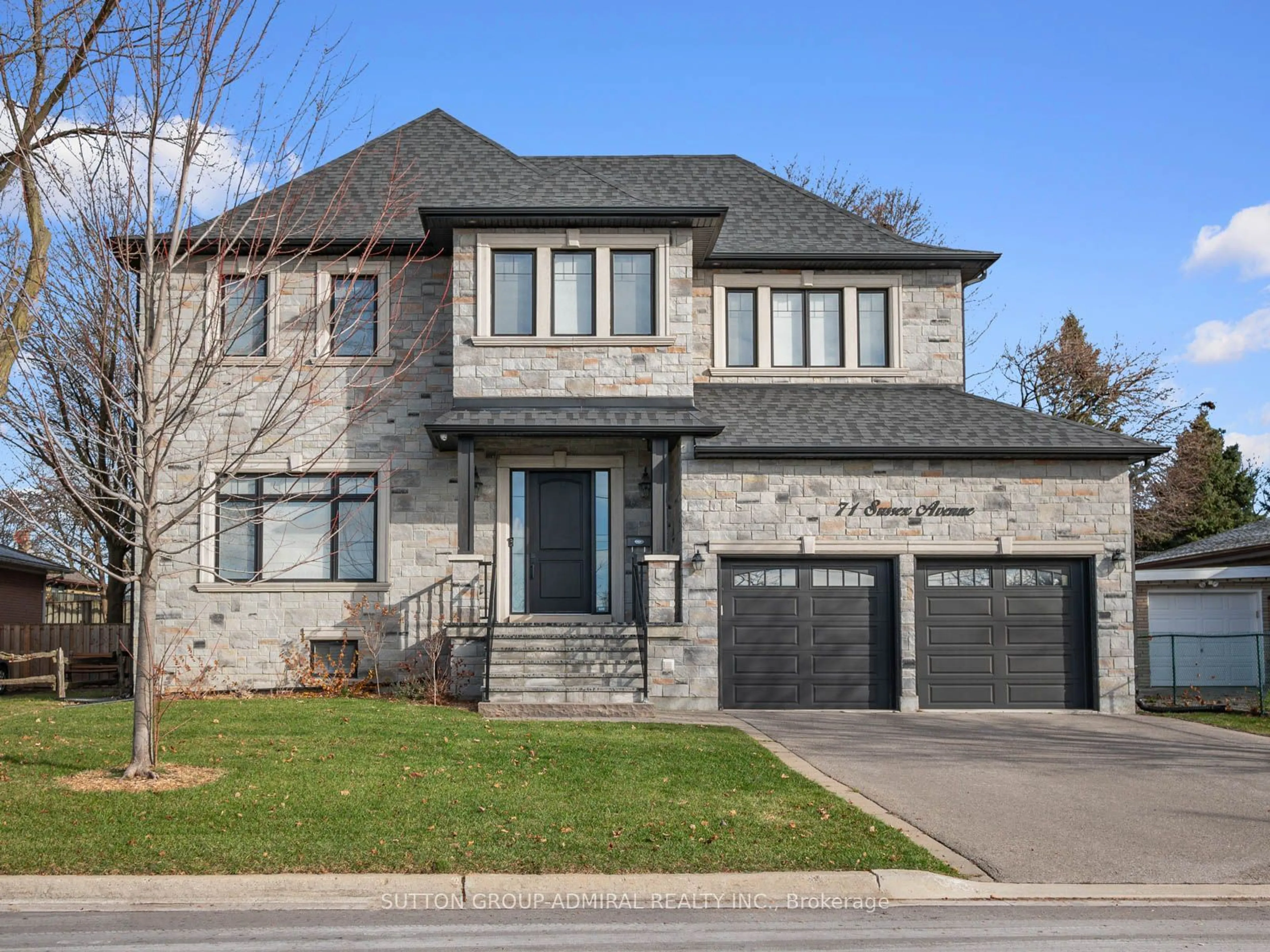 Home with brick exterior material, street for 71 Sussex Ave, Richmond Hill Ontario L4C 2E8