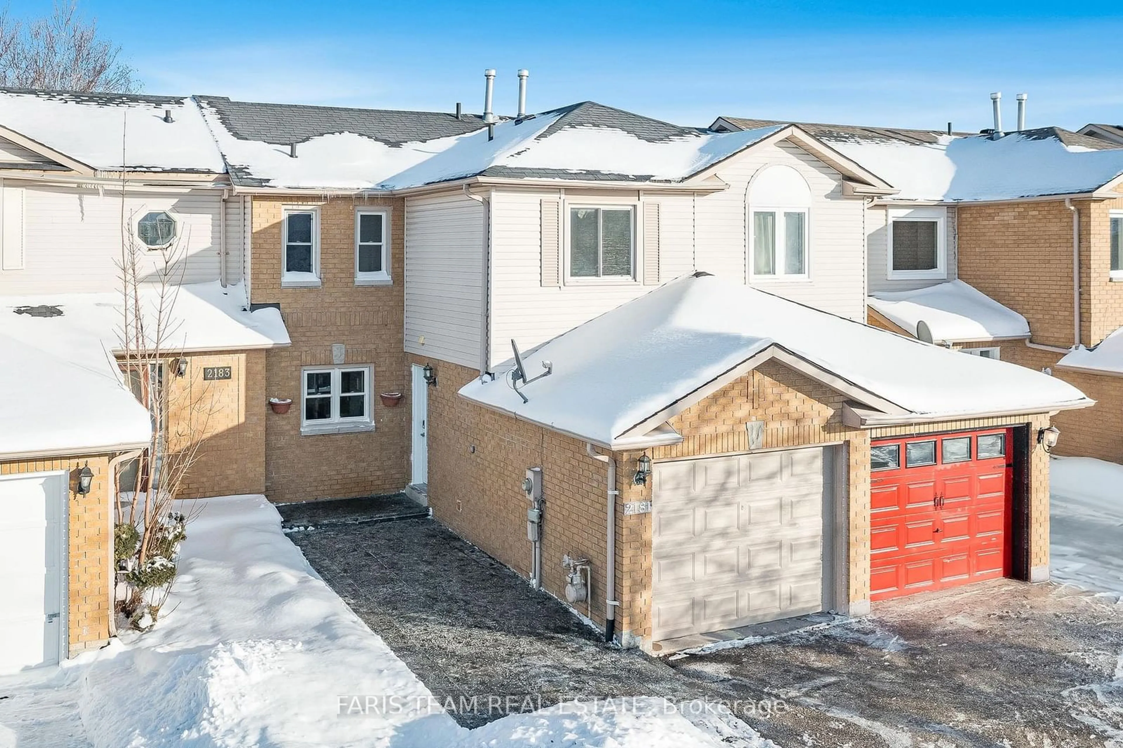 A pic from outside/outdoor area/front of a property/back of a property/a pic from drone, street for 2181 Ferguson St, Innisfil Ontario L9S 1X6