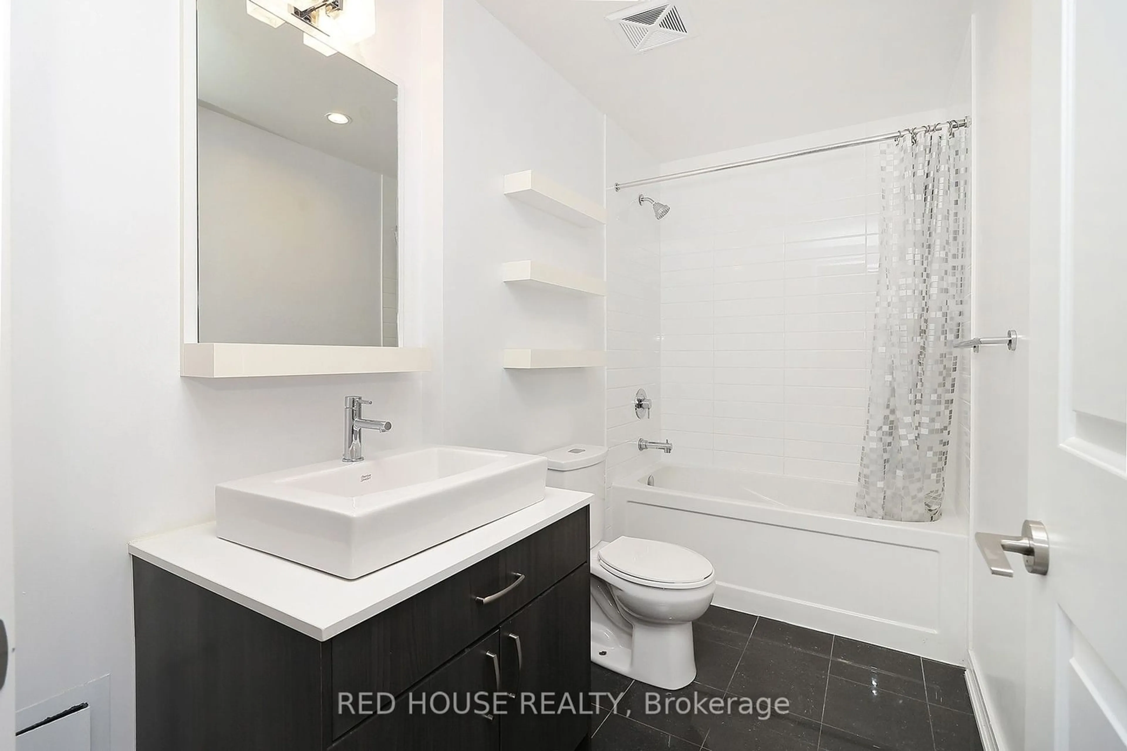 Standard bathroom, unknown for 9201 Yonge St #1513, Richmond Hill Ontario M5R 2J2