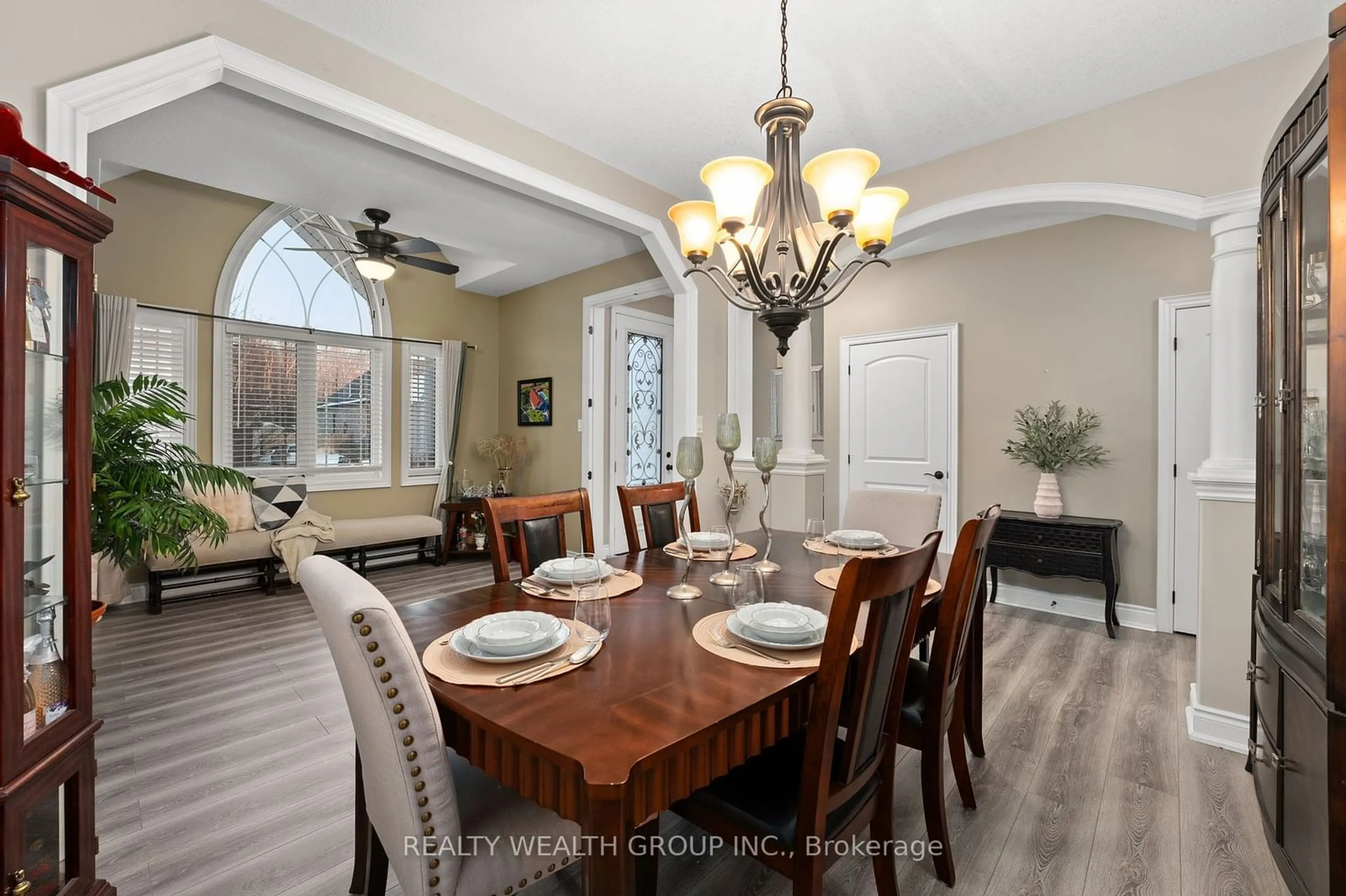 Dining room, unknown for 1056 Quarry Dr, Innisfil Ontario L9S 4X1