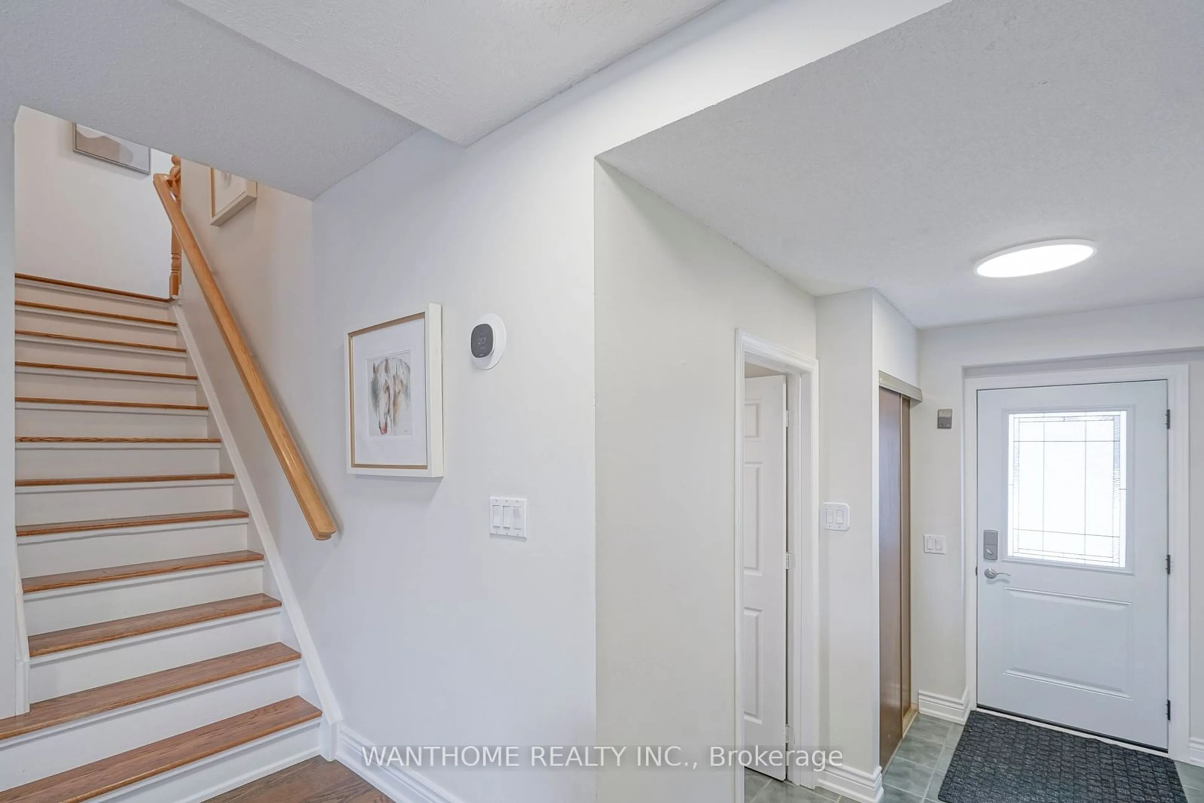 Indoor entryway for 85 Madsen Cres, Markham Ontario L3R 4P2