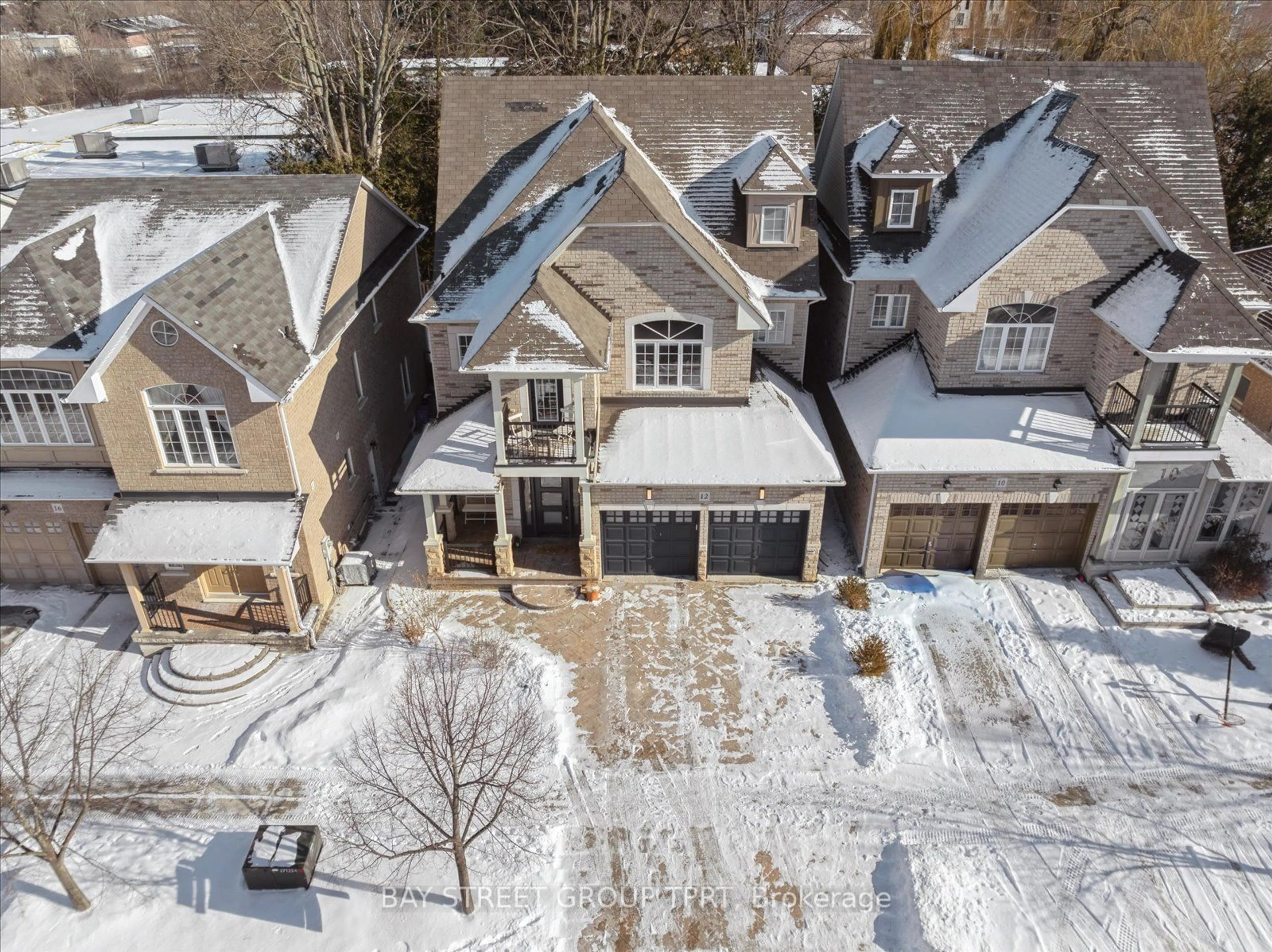 A pic from outside/outdoor area/front of a property/back of a property/a pic from drone, street for 12 Wellspring Ave, Richmond Hill Ontario L4E 4Z6