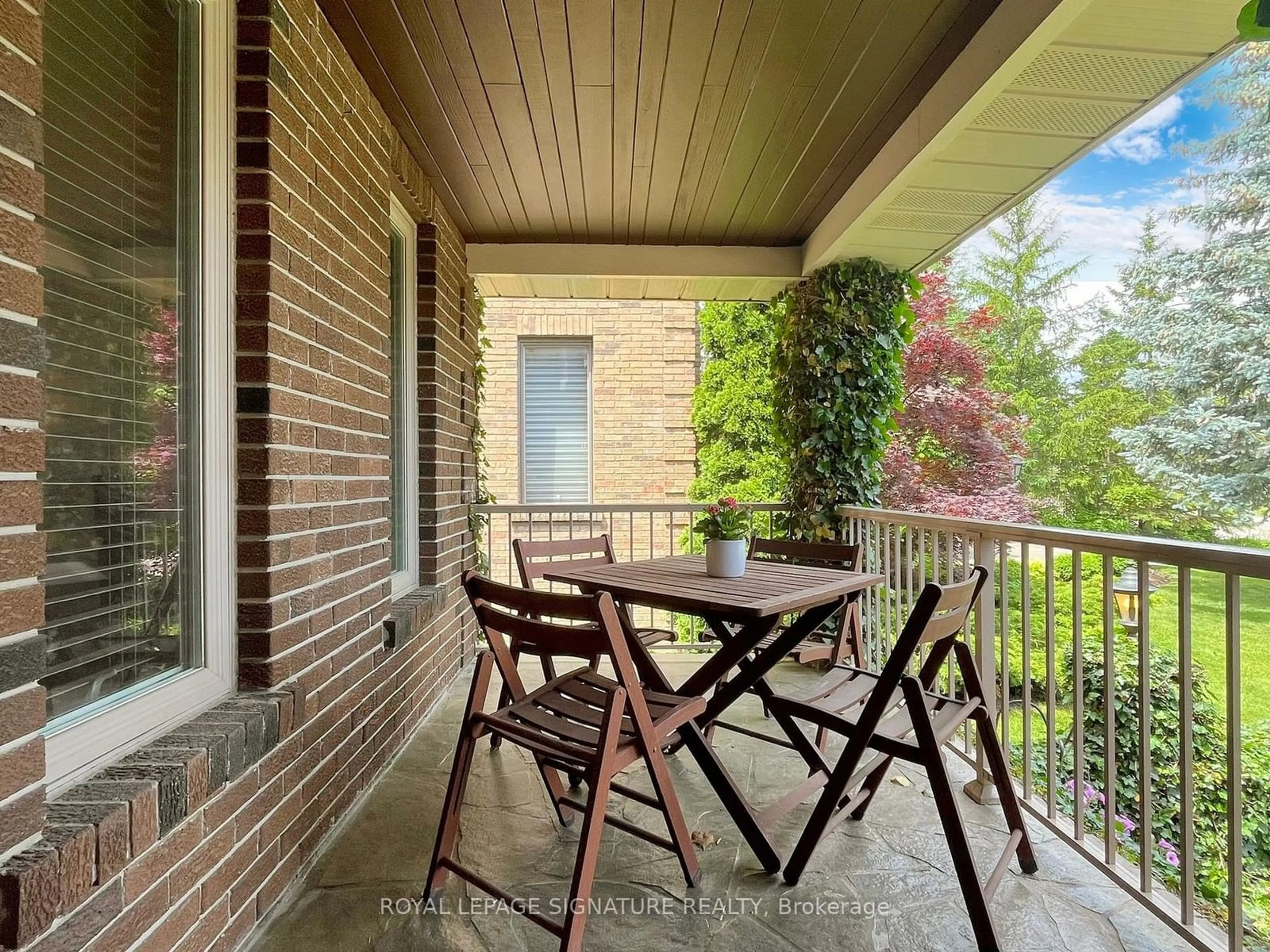 Patio, street for 81 Garden Ave, Richmond Hill Ontario L4C 6L6