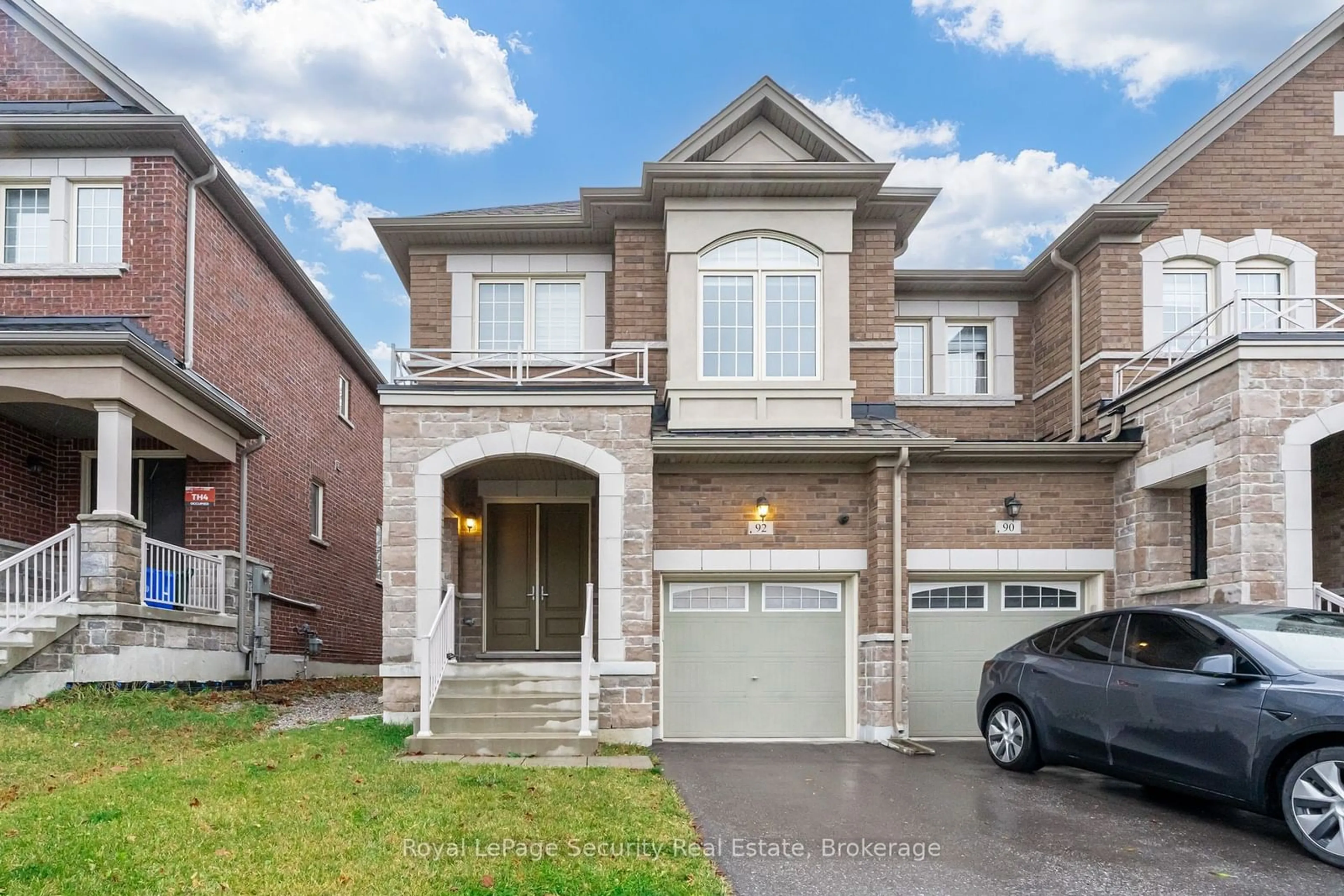 Home with brick exterior material, street for 92 Drizzel Cres, Richmond Hill Ontario L4E 2Z1