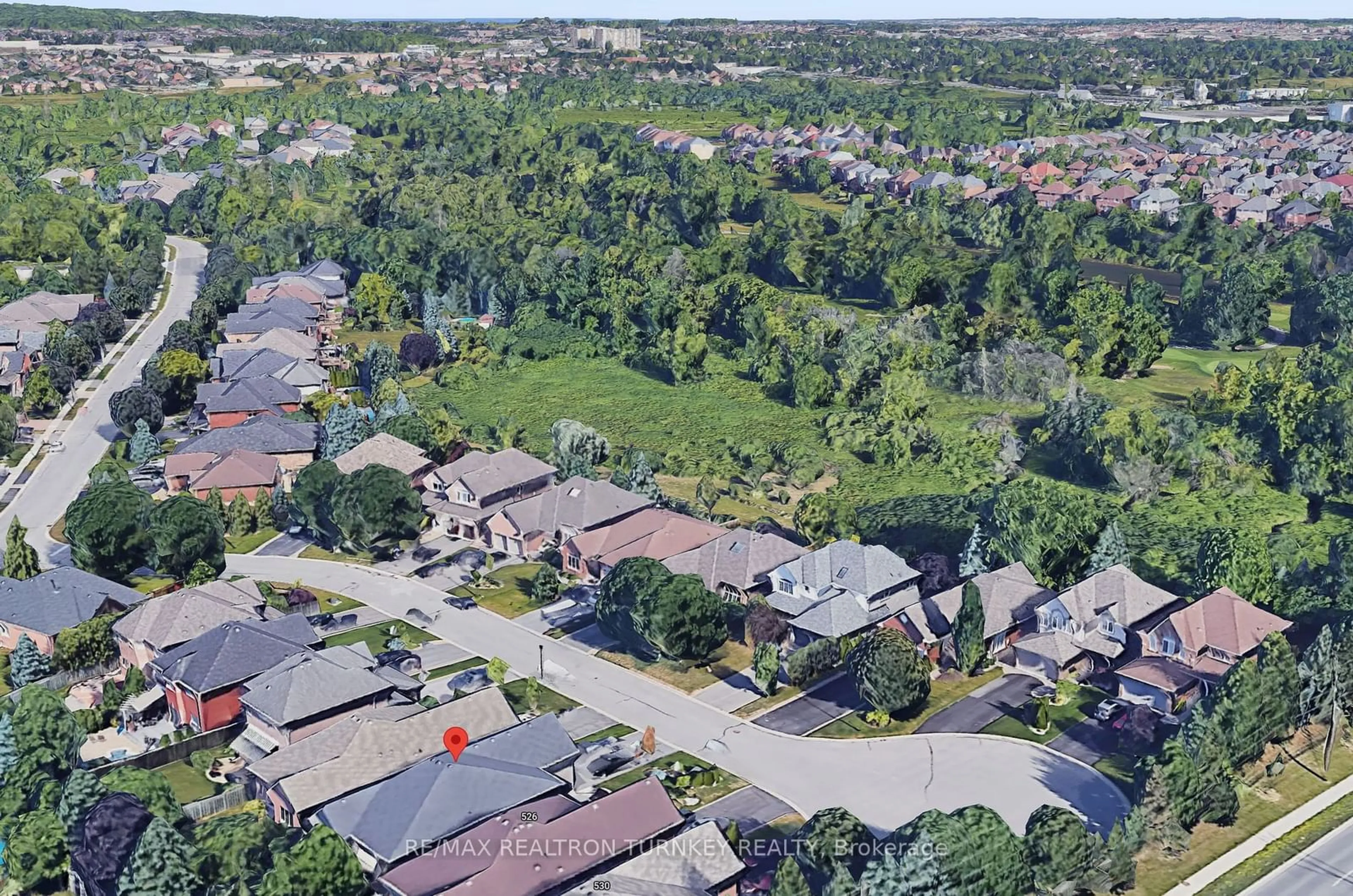 A pic from outside/outdoor area/front of a property/back of a property/a pic from drone, street for 522 Brookstone Pl, Newmarket Ontario L3X 2H3