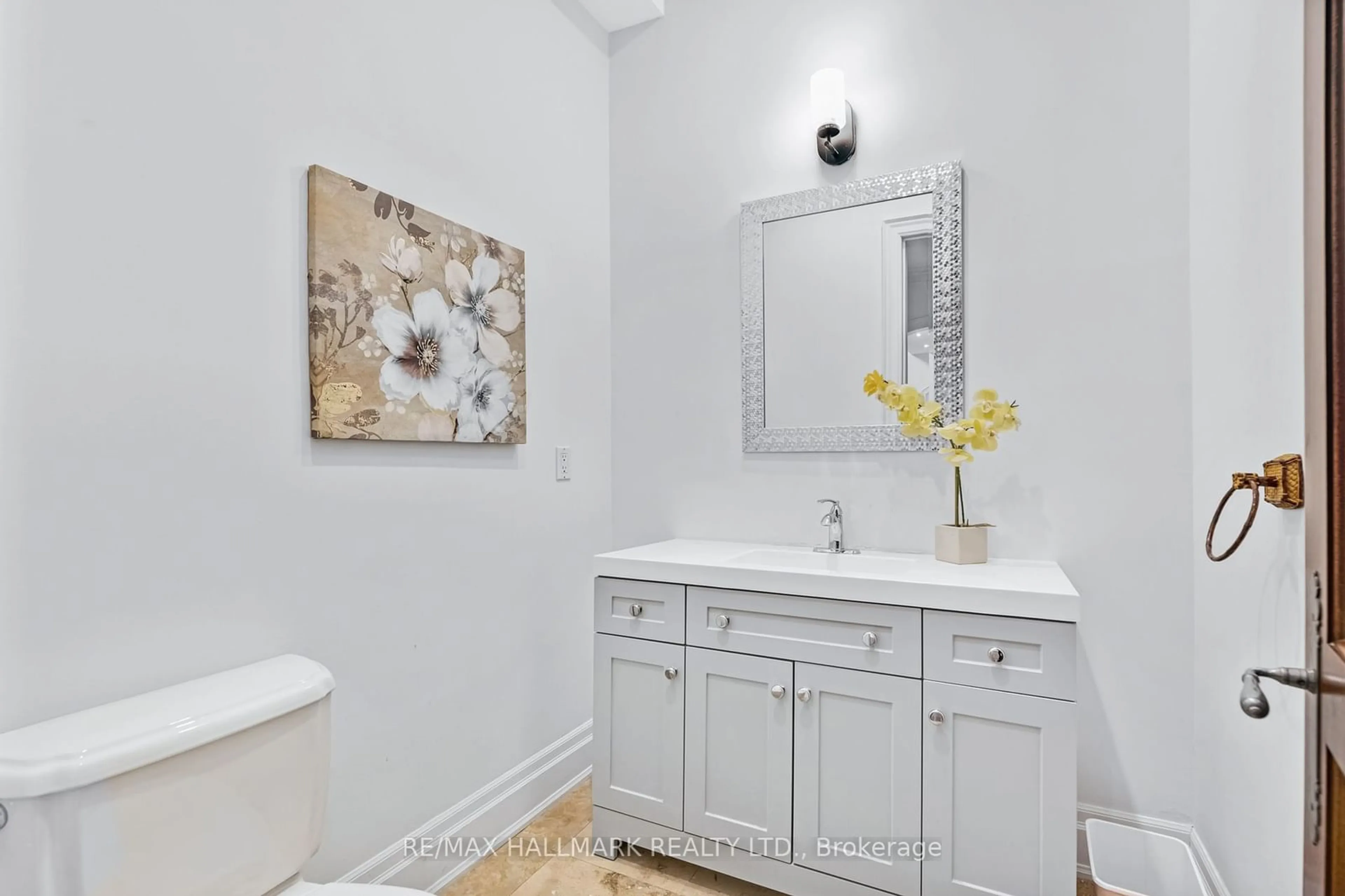 Contemporary bathroom, ceramic/tile floor for 76 Forest Heights Blvd, Vaughan Ontario L0J 1C0