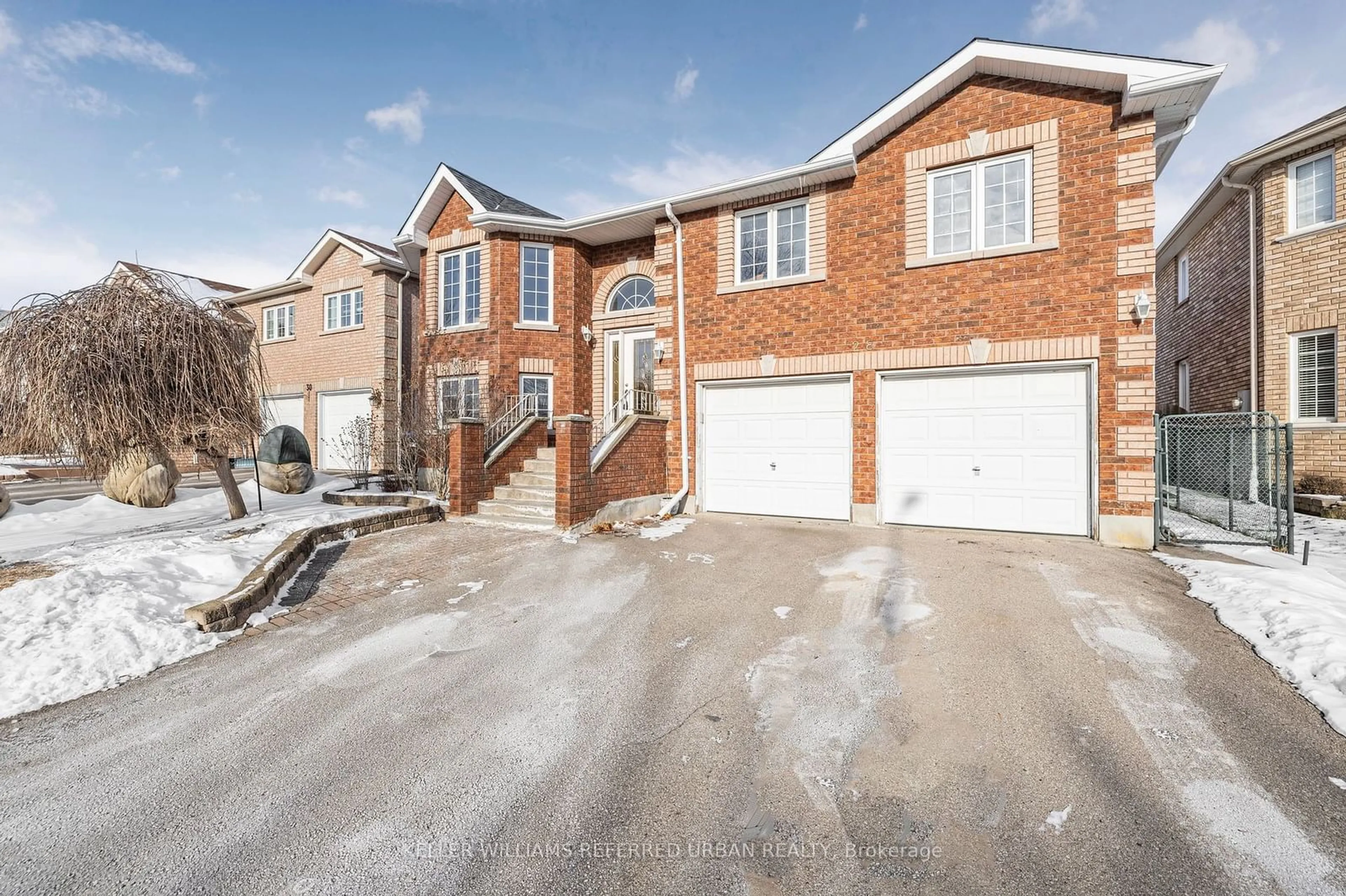 Home with brick exterior material, street for 28 Saint Ave, Bradford West Gwillimbury Ontario L3Z 3H6