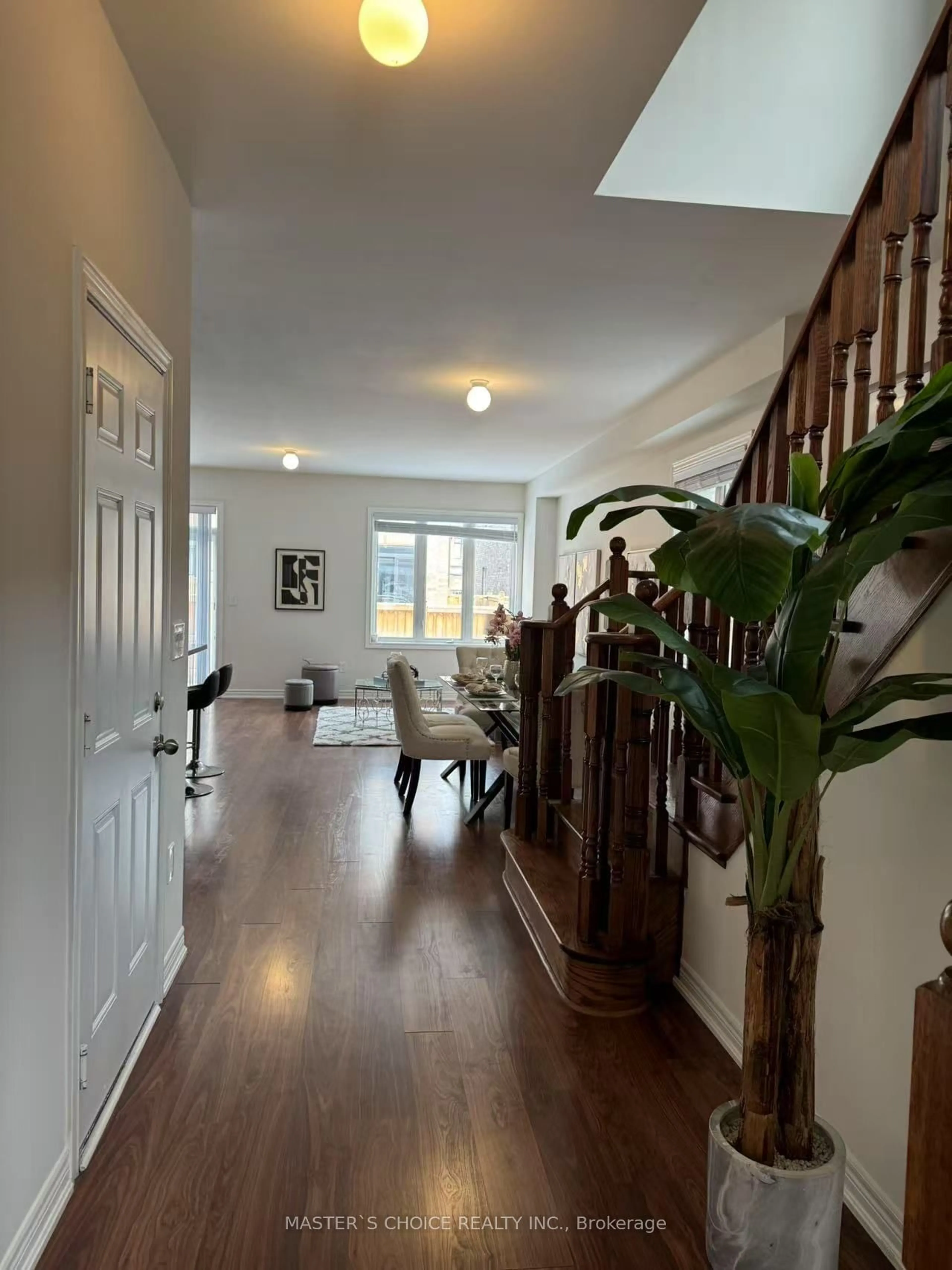 Indoor foyer for 13 Collier Cres, Markham Ontario L6E 0T2