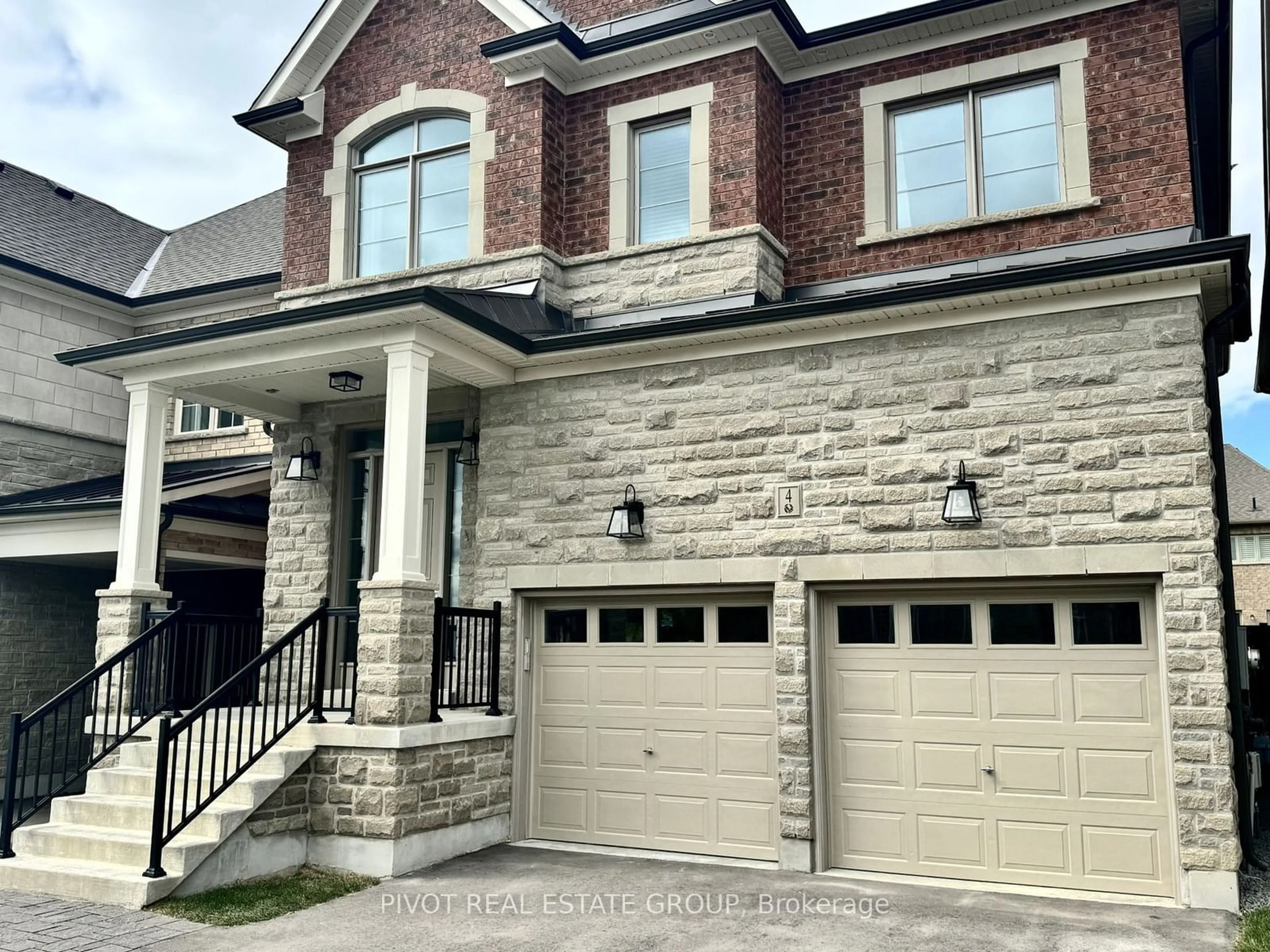 Home with brick exterior material, street for 4 Clara May Ave, East Gwillimbury Ontario L9N 0R4