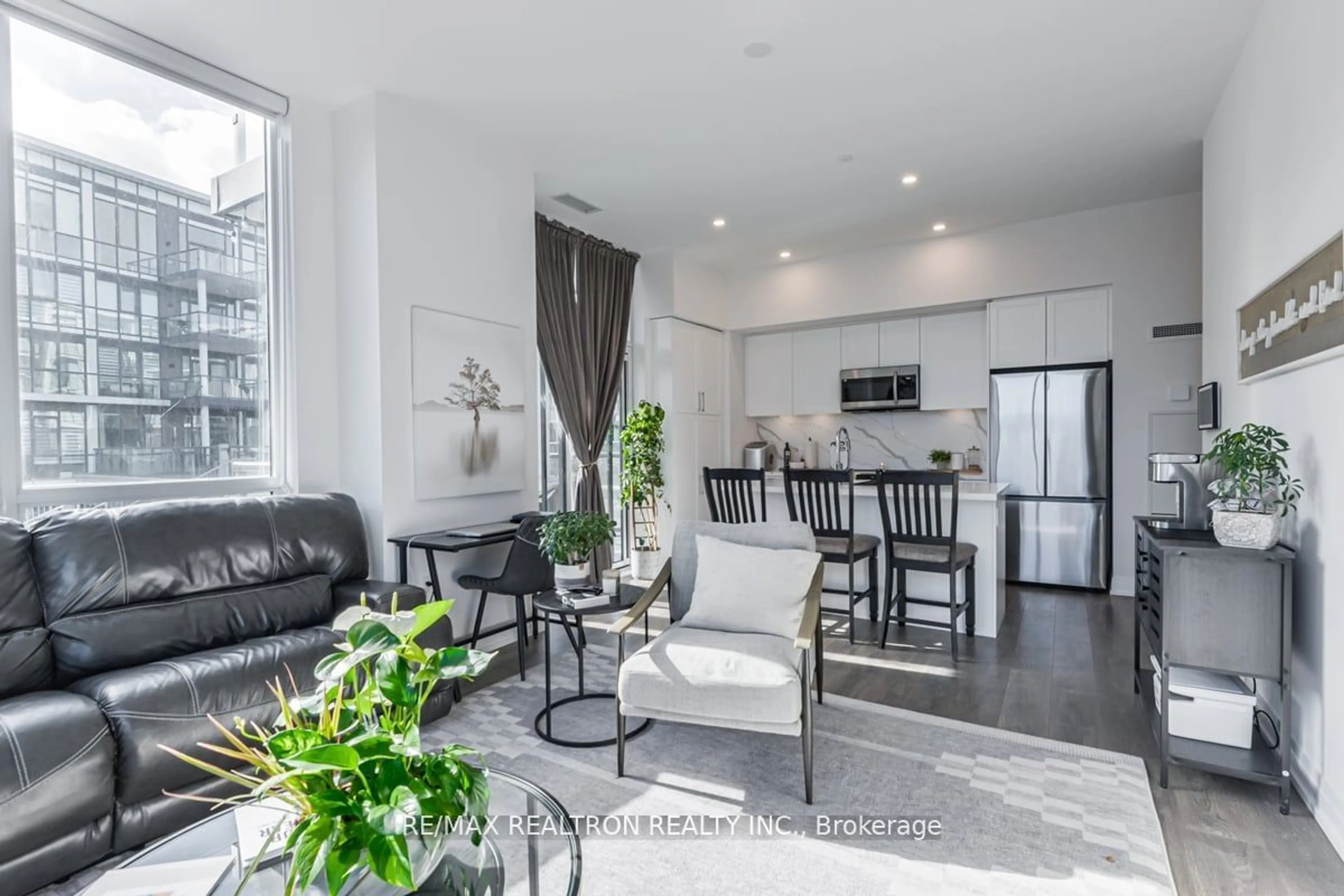 Open concept kitchen, unknown for 415 Sea Ray Ave #118, Innisfil Ontario L9S 0R5