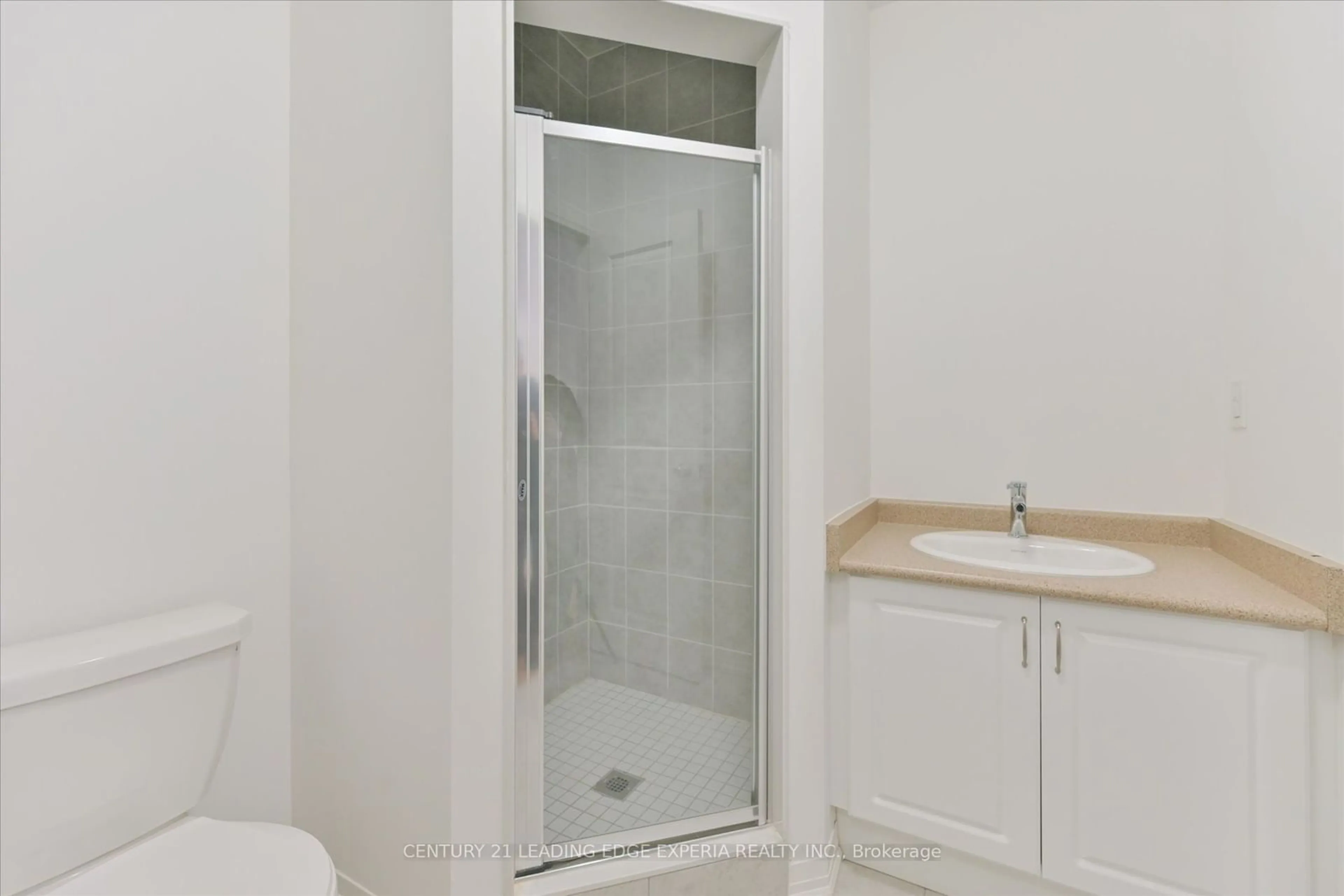 Standard bathroom, unknown for 37 Alan Francis Lane, Markham Ontario L6C 3B5