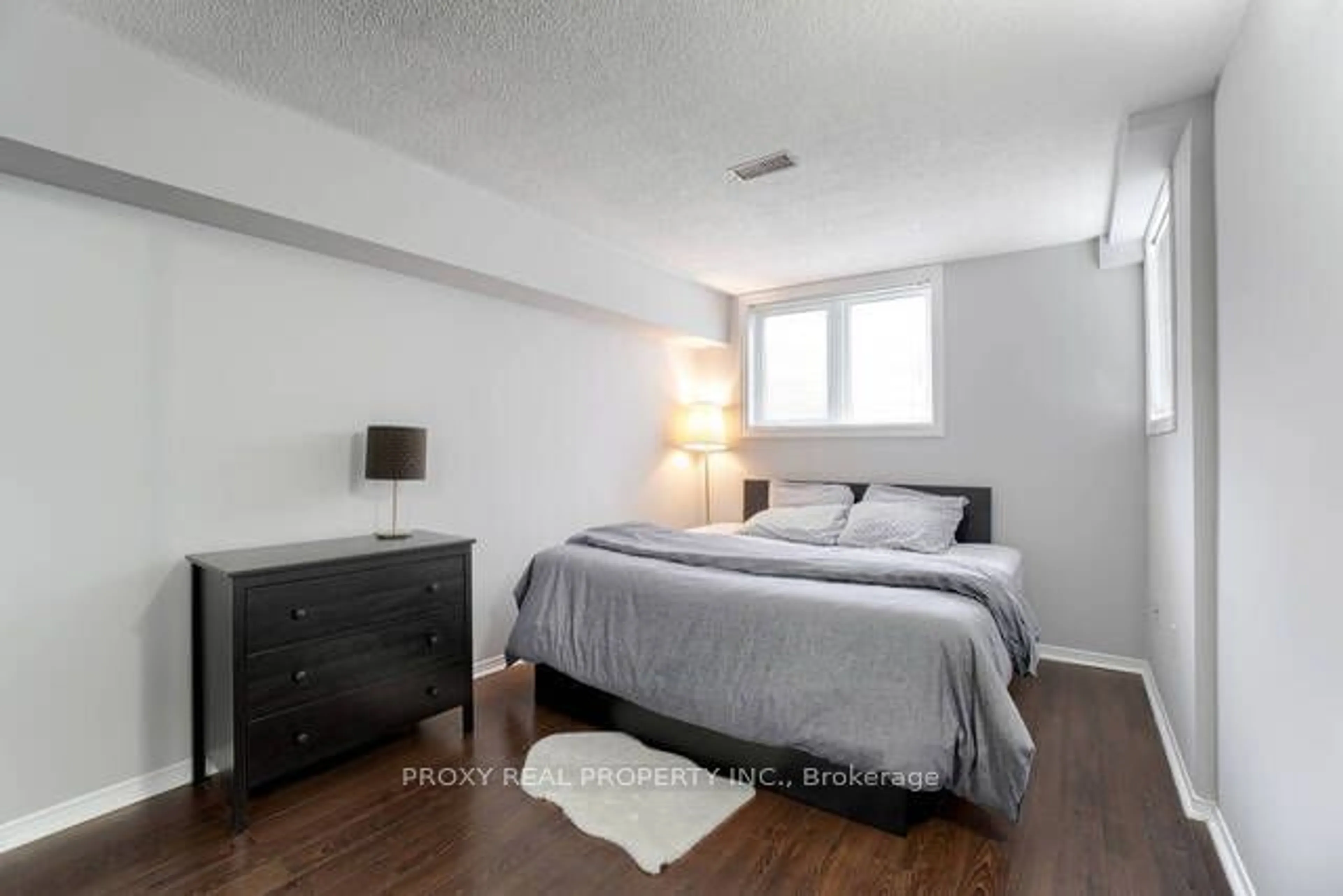 A pic of a room for 75 Weldrick Rd #829, Richmond Hill Ontario L4C 0H9