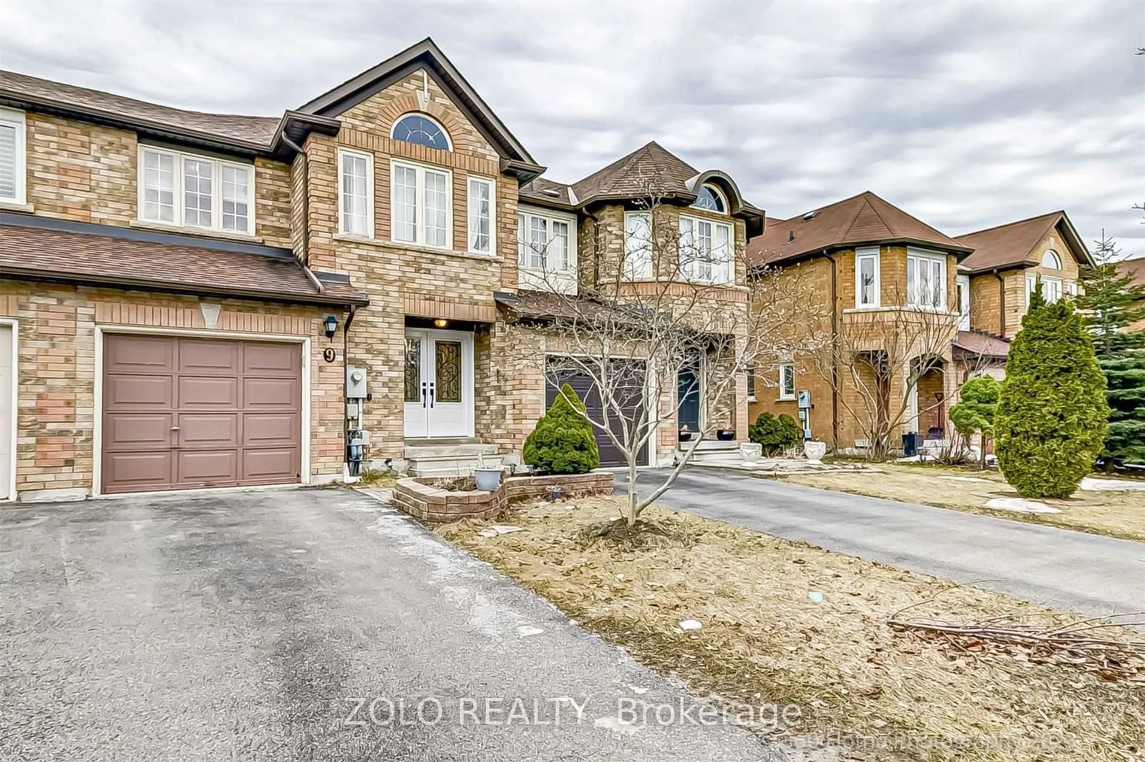 Home with brick exterior material, street for 9 Mistleflower Crt, Richmond Hill Ontario L4E 3T4