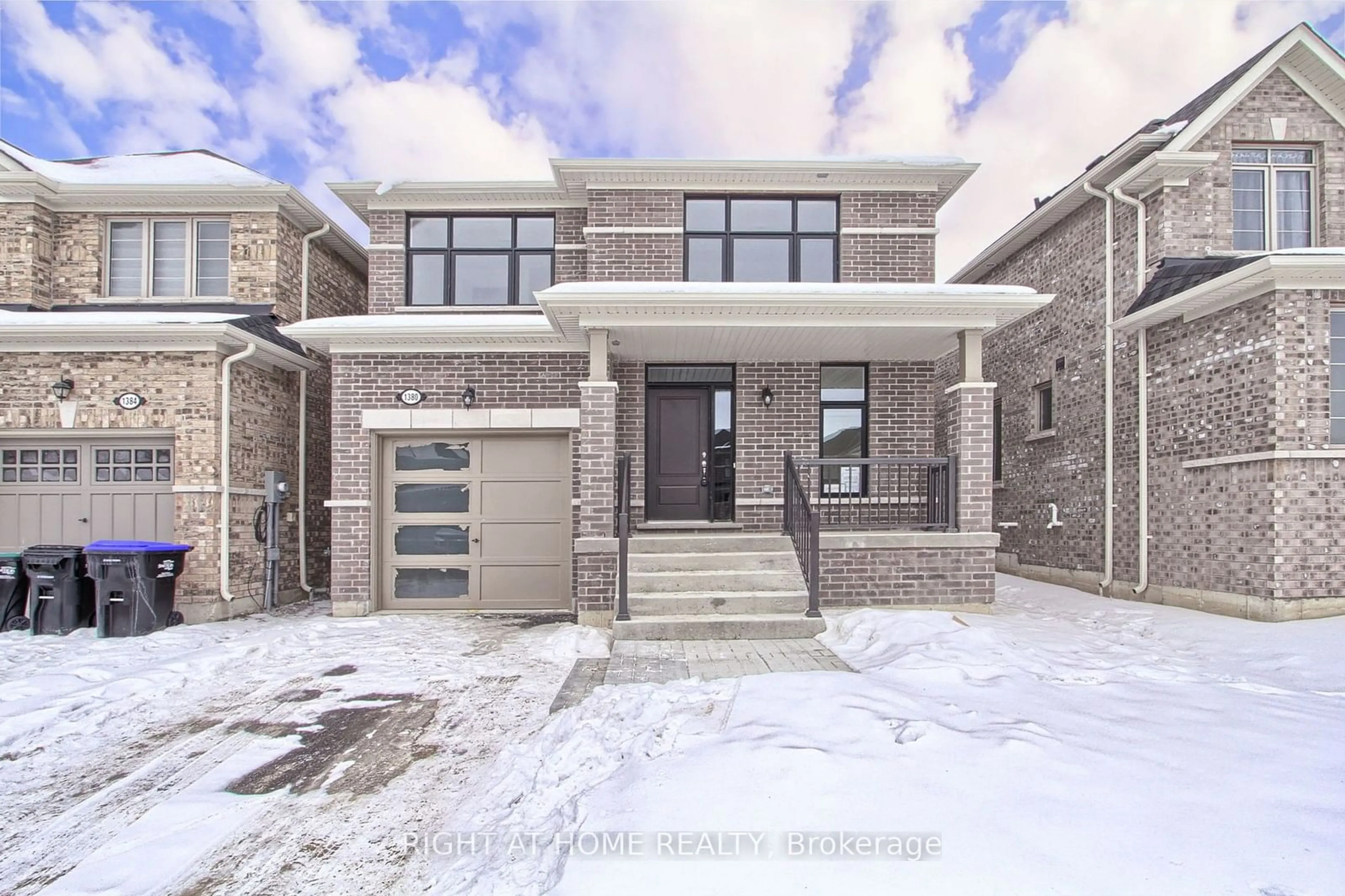 Home with brick exterior material, street for 1380 Davis Loop, Innisfil Ontario L0L 1W0