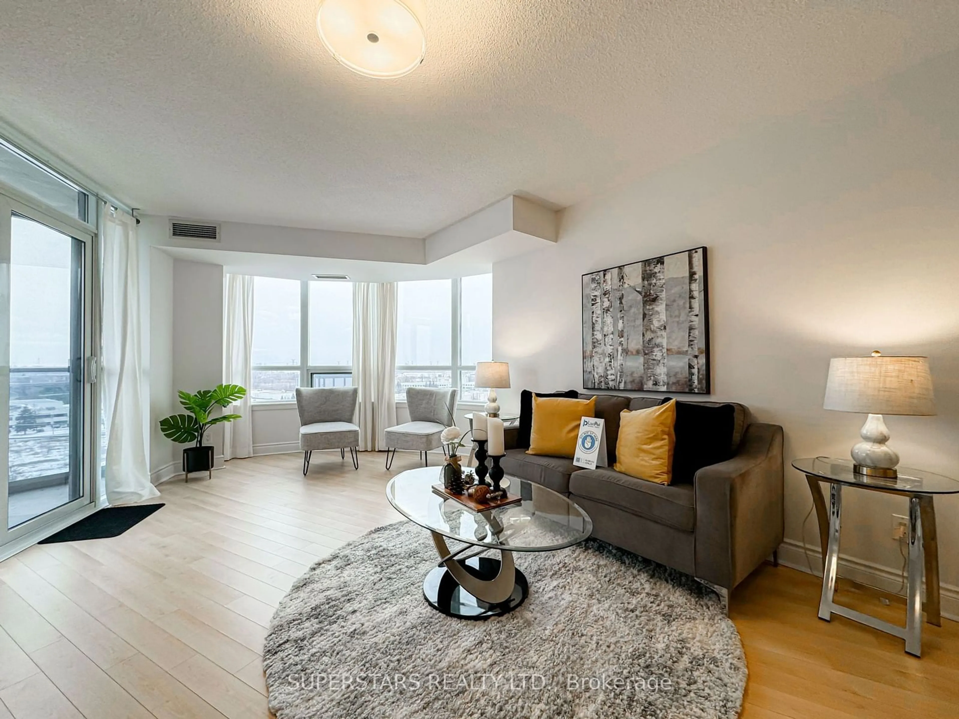 Living room with furniture, unknown for 23 Cox Blvd #1063, Markham Ontario L3R 7Z9