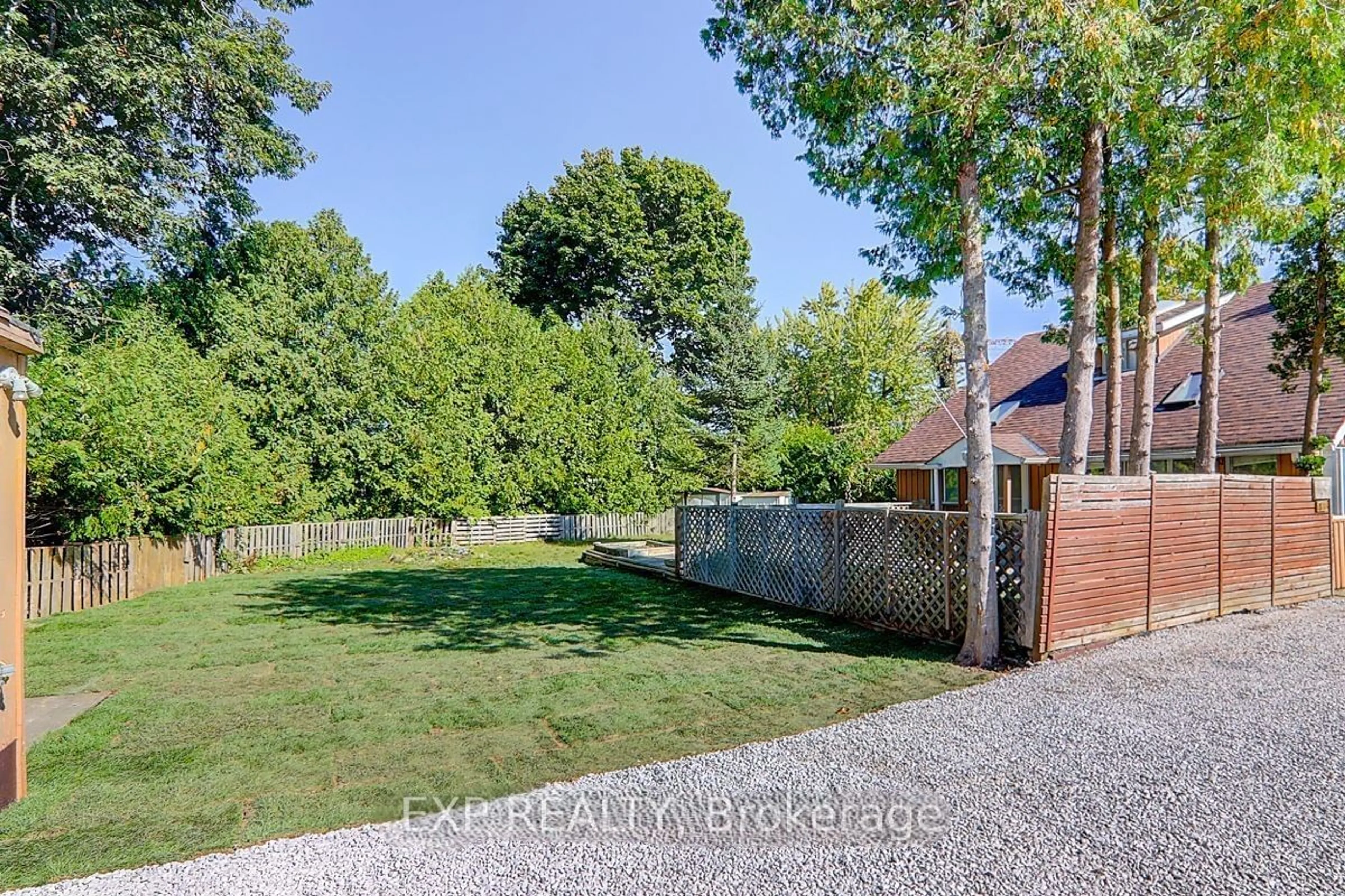 A pic from outside/outdoor area/front of a property/back of a property/a pic from drone, unknown for 28 Pinery Lane, Georgina Ontario L0E 1L0