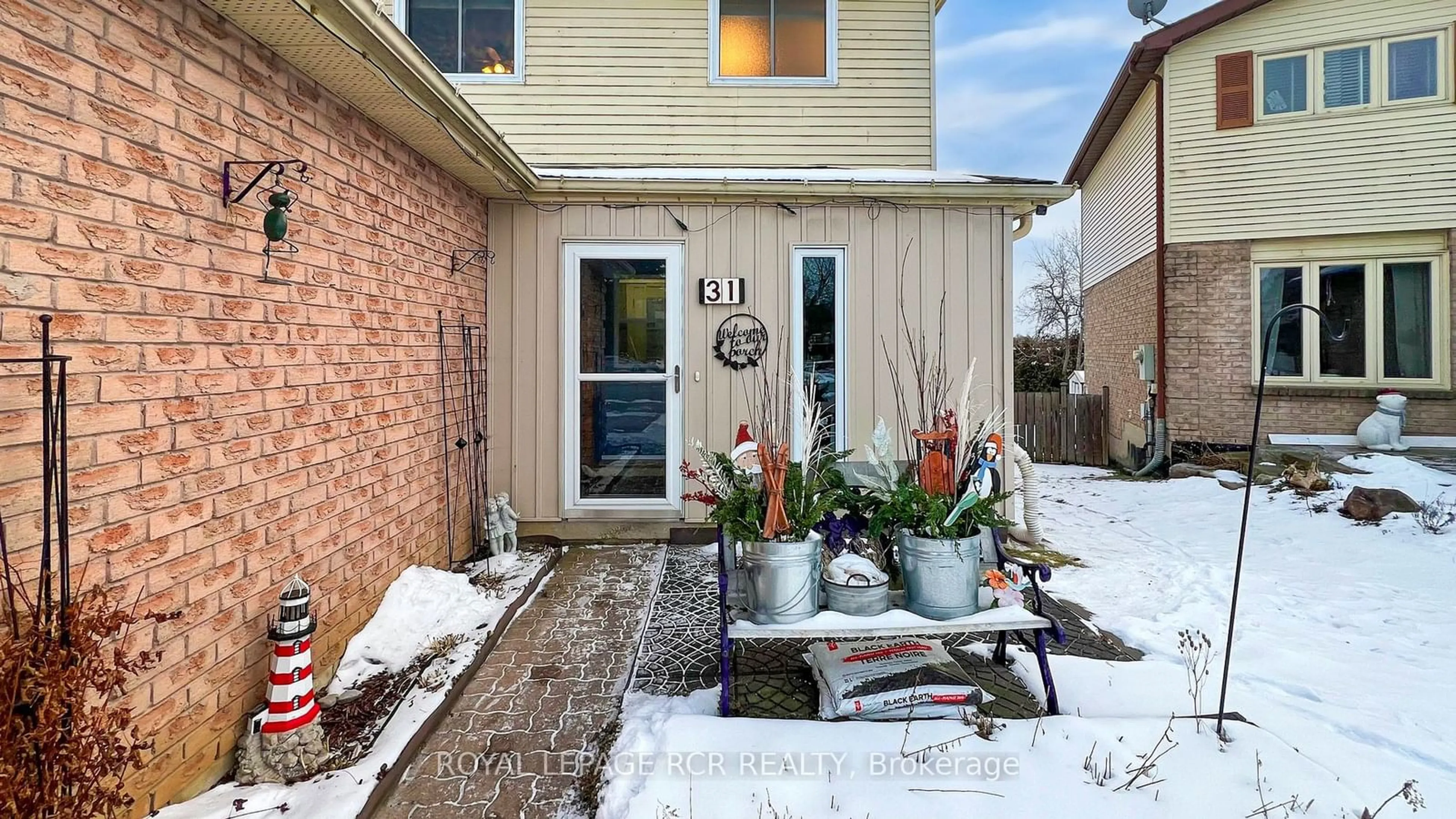 Unknown for 31 Rak Crt, Bradford West Gwillimbury Ontario L3Z 2X2