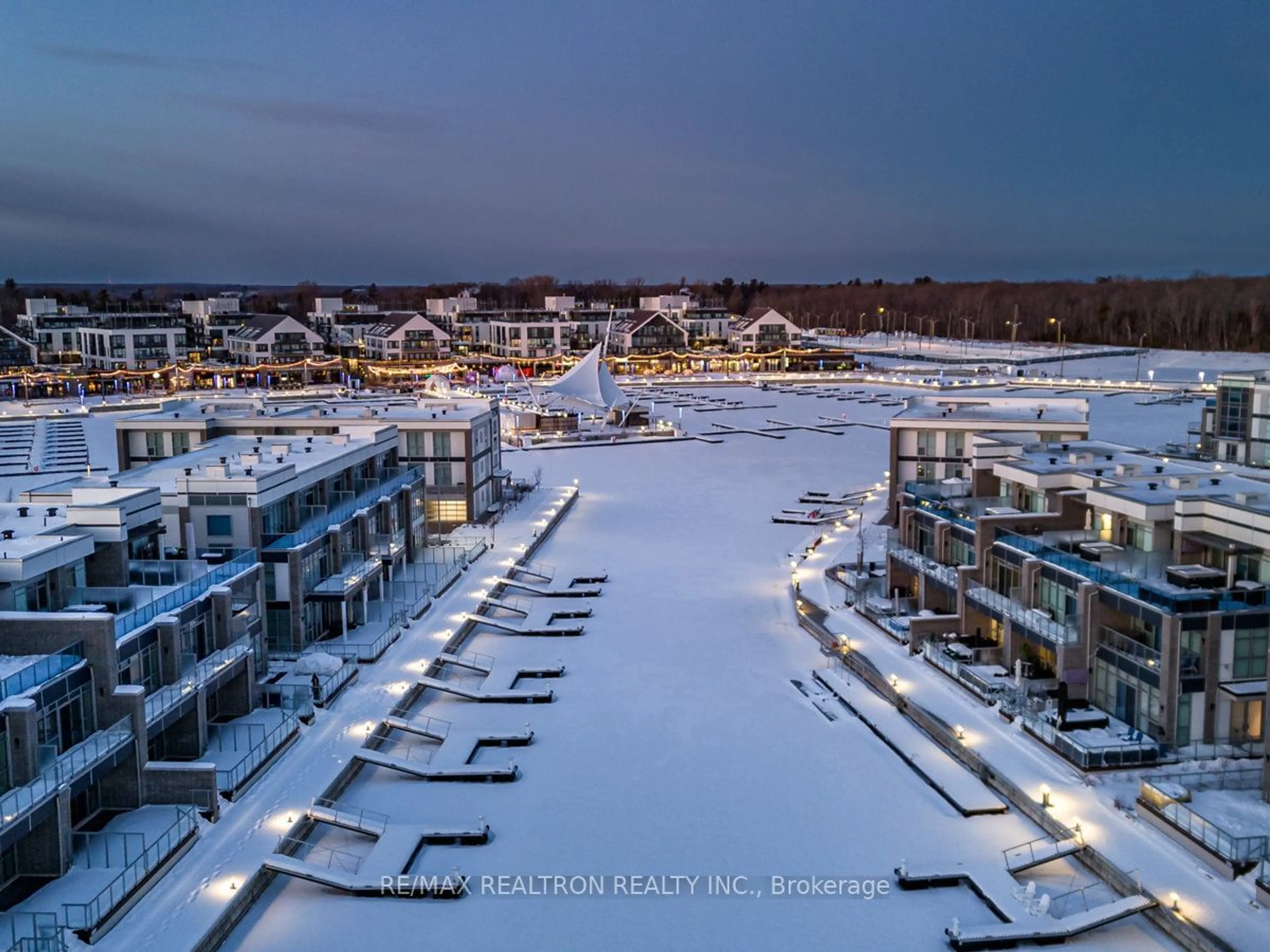 A pic from outside/outdoor area/front of a property/back of a property/a pic from drone, city buildings view from balcony for 3637 Ferretti Crt, Innisfil Ontario L9S 0N6