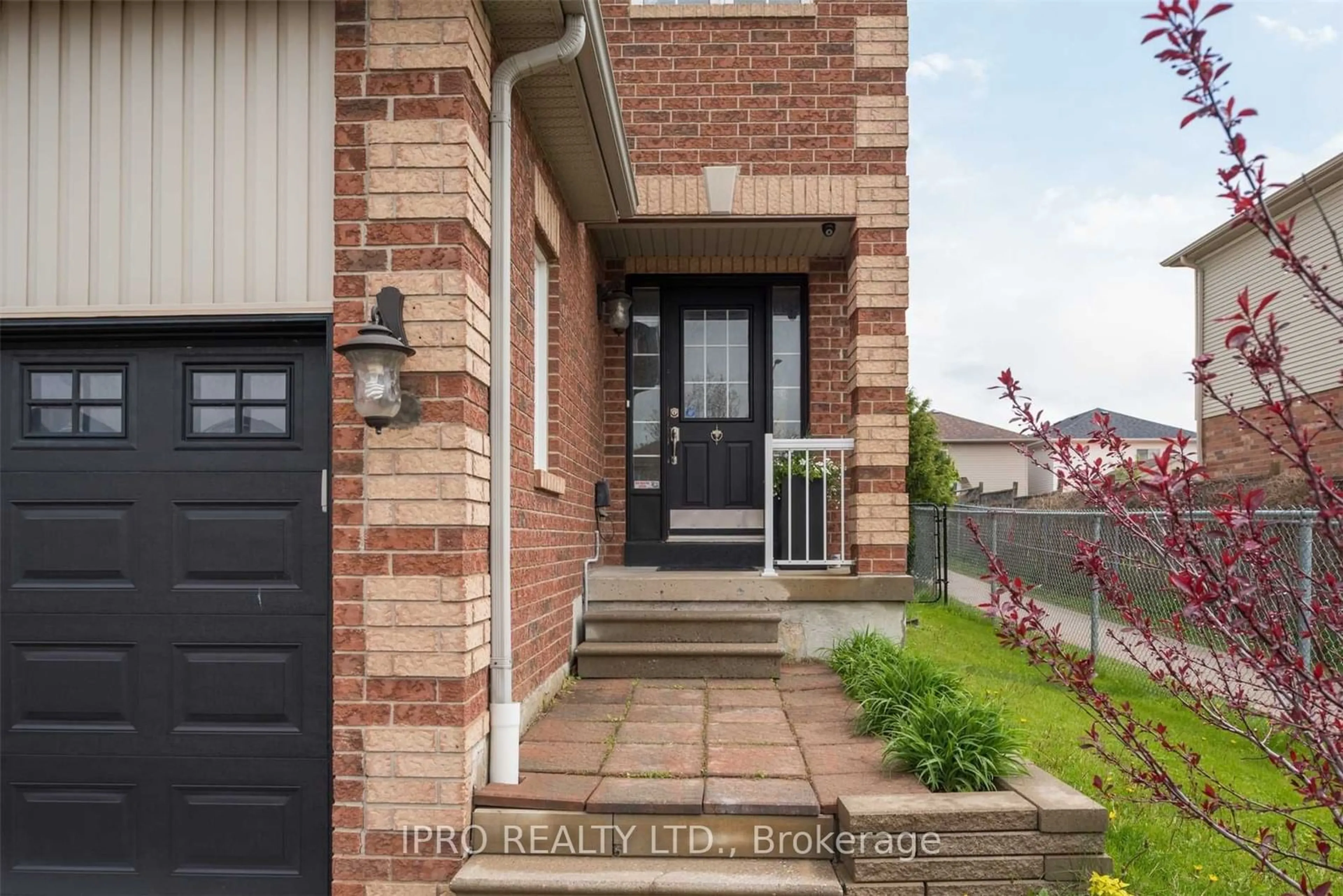 Home with brick exterior material, street for 147 Professor Day Dr, Bradford West Gwillimbury Ontario L3Z 3B9