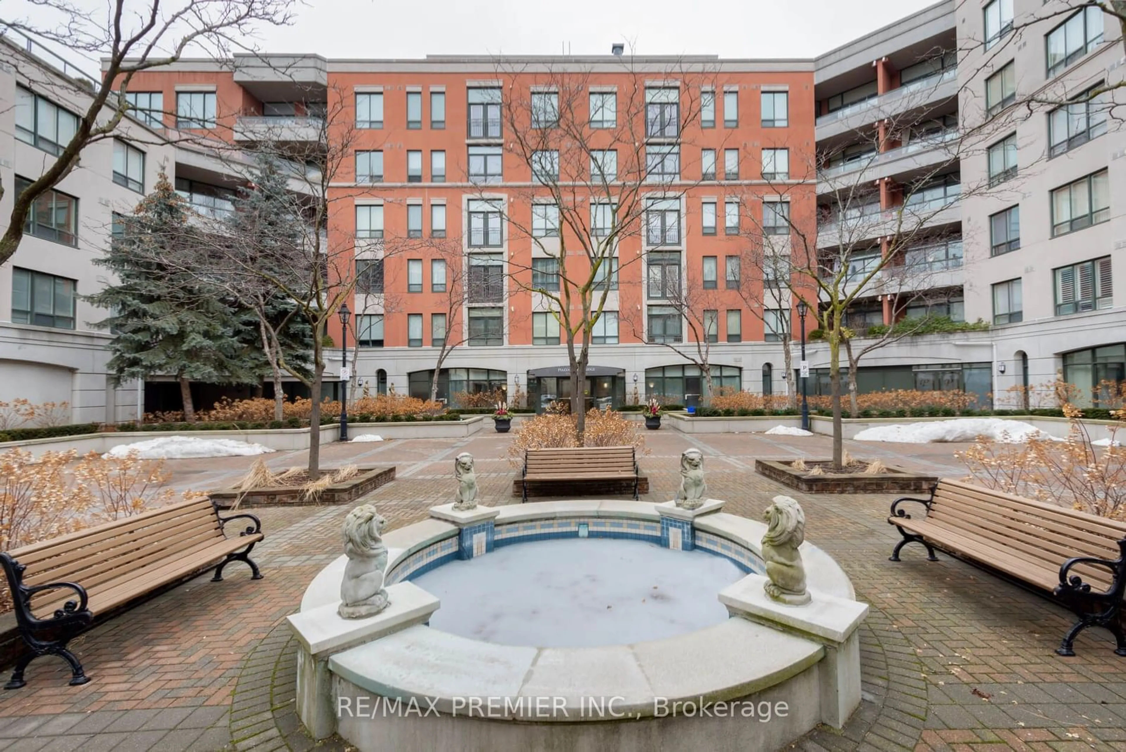 Patio, unknown for 53 Woodbridge Ave #219, Vaughan Ontario L4L 9K9