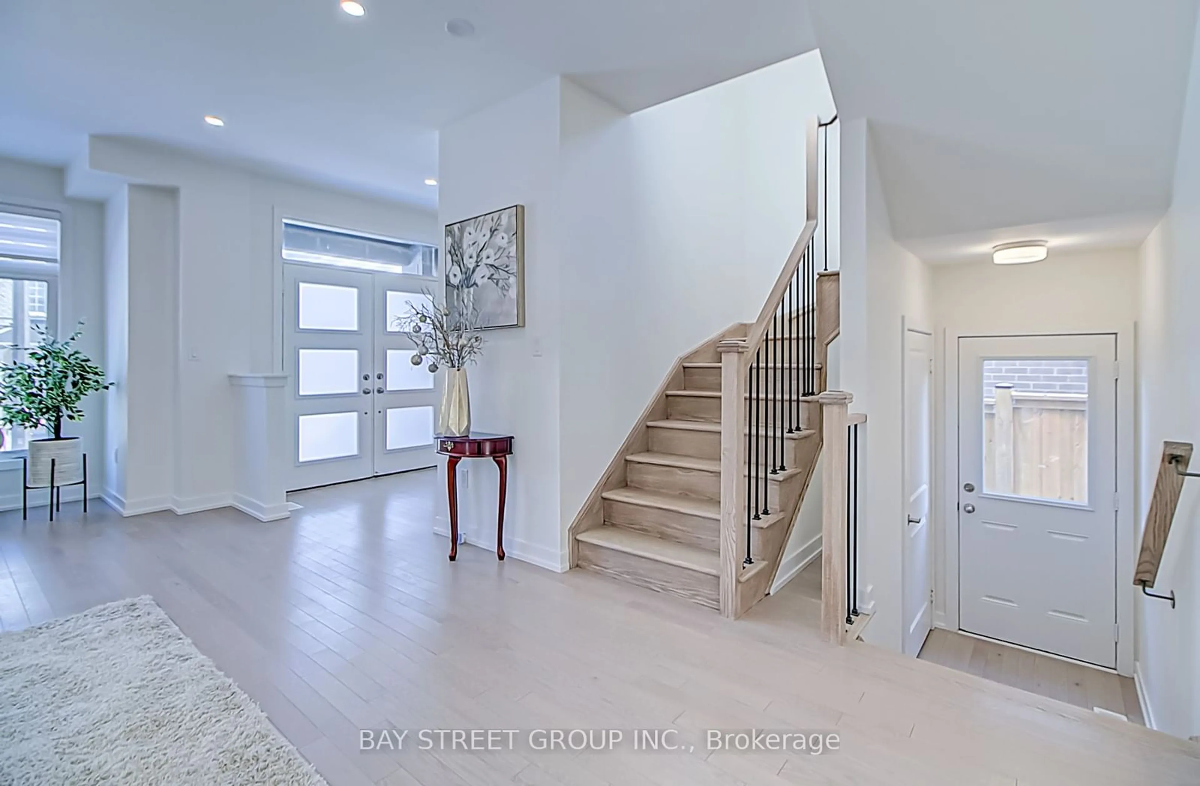 Indoor entryway for 206 Webb St, Markham Ontario L6B 1N9