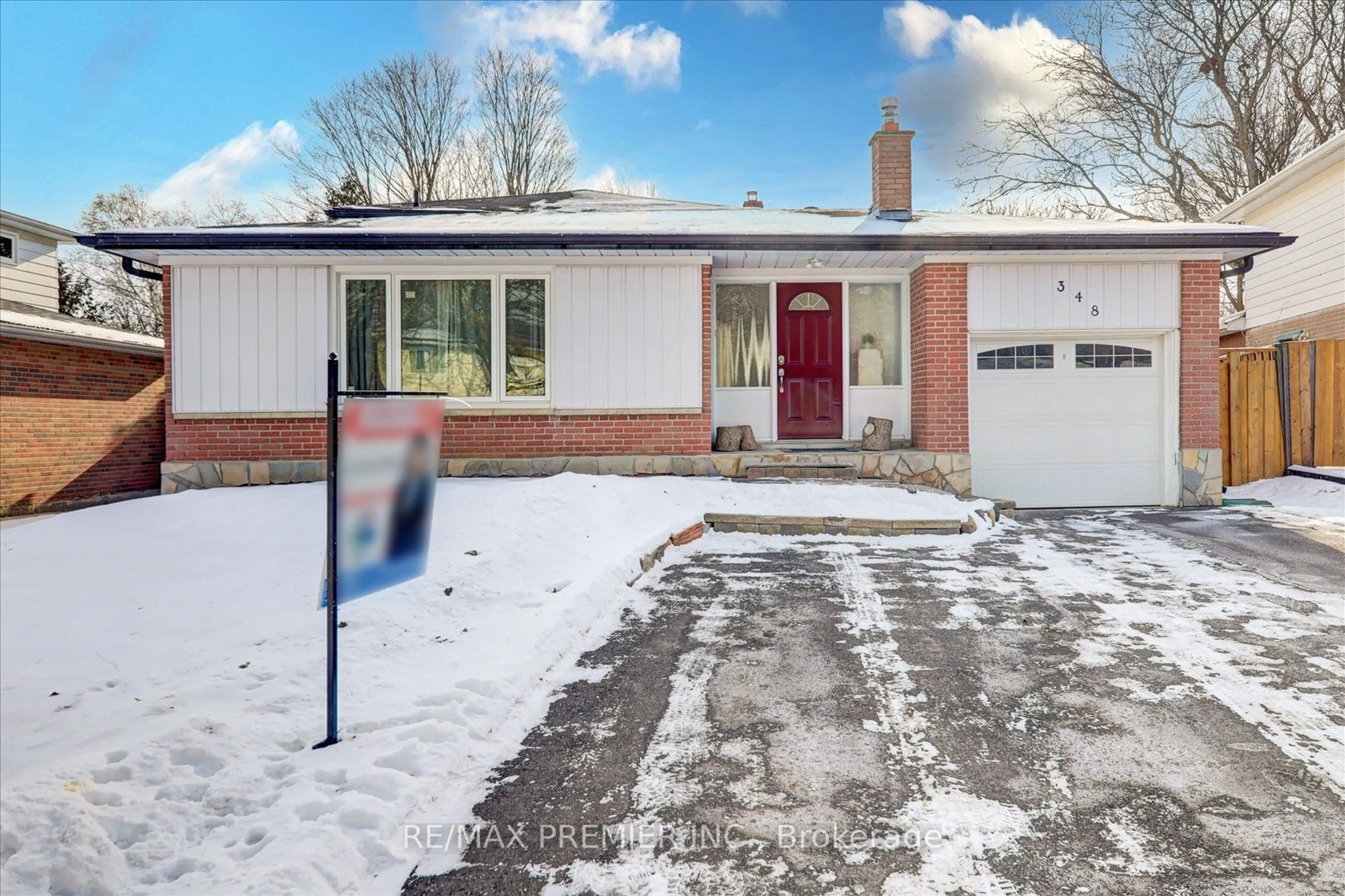 Home with brick exterior material, street for 348 Dennie Ave, Newmarket Ontario L3Y 4M7